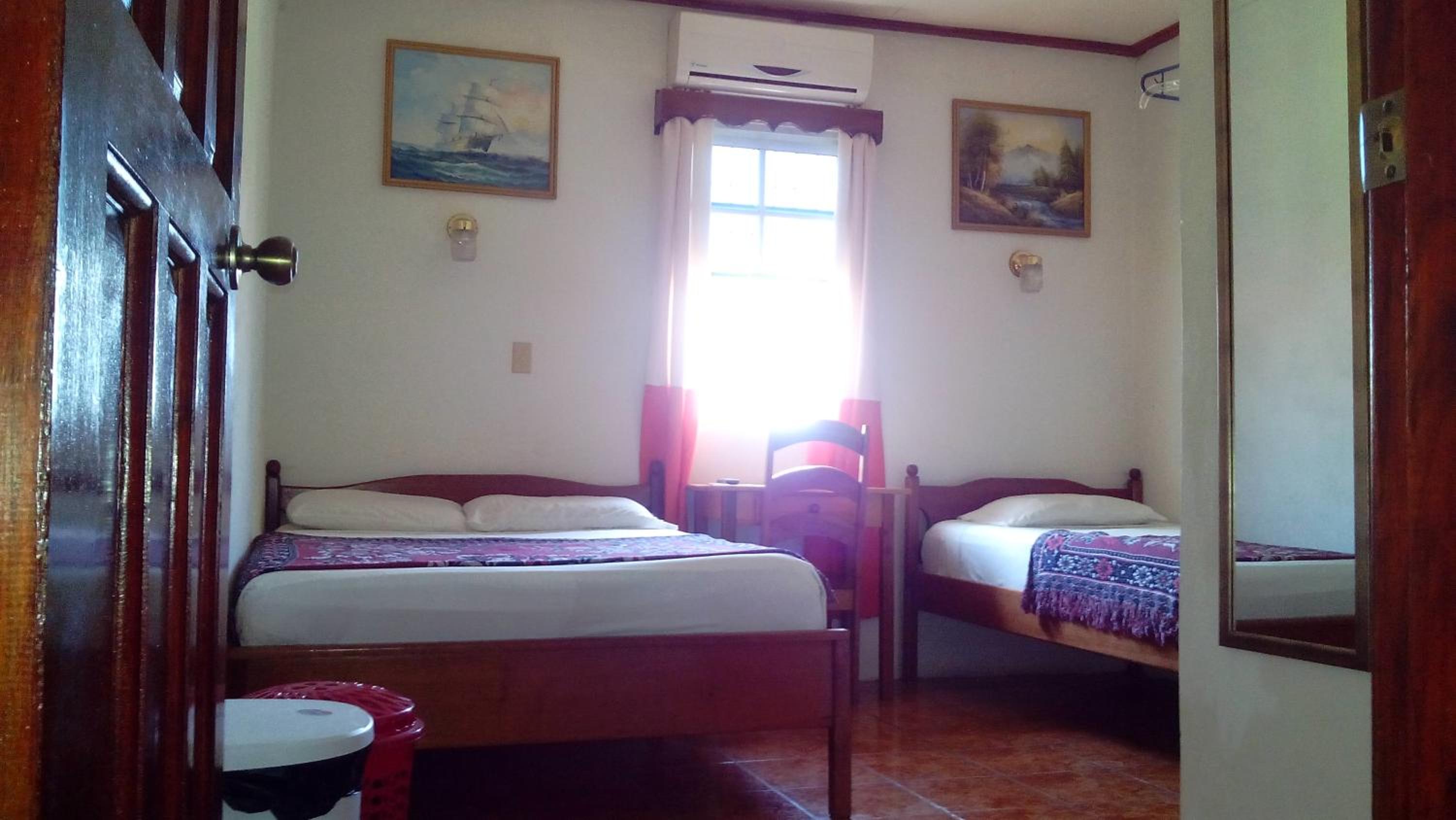 Don Santiago Guesthouse Downtown