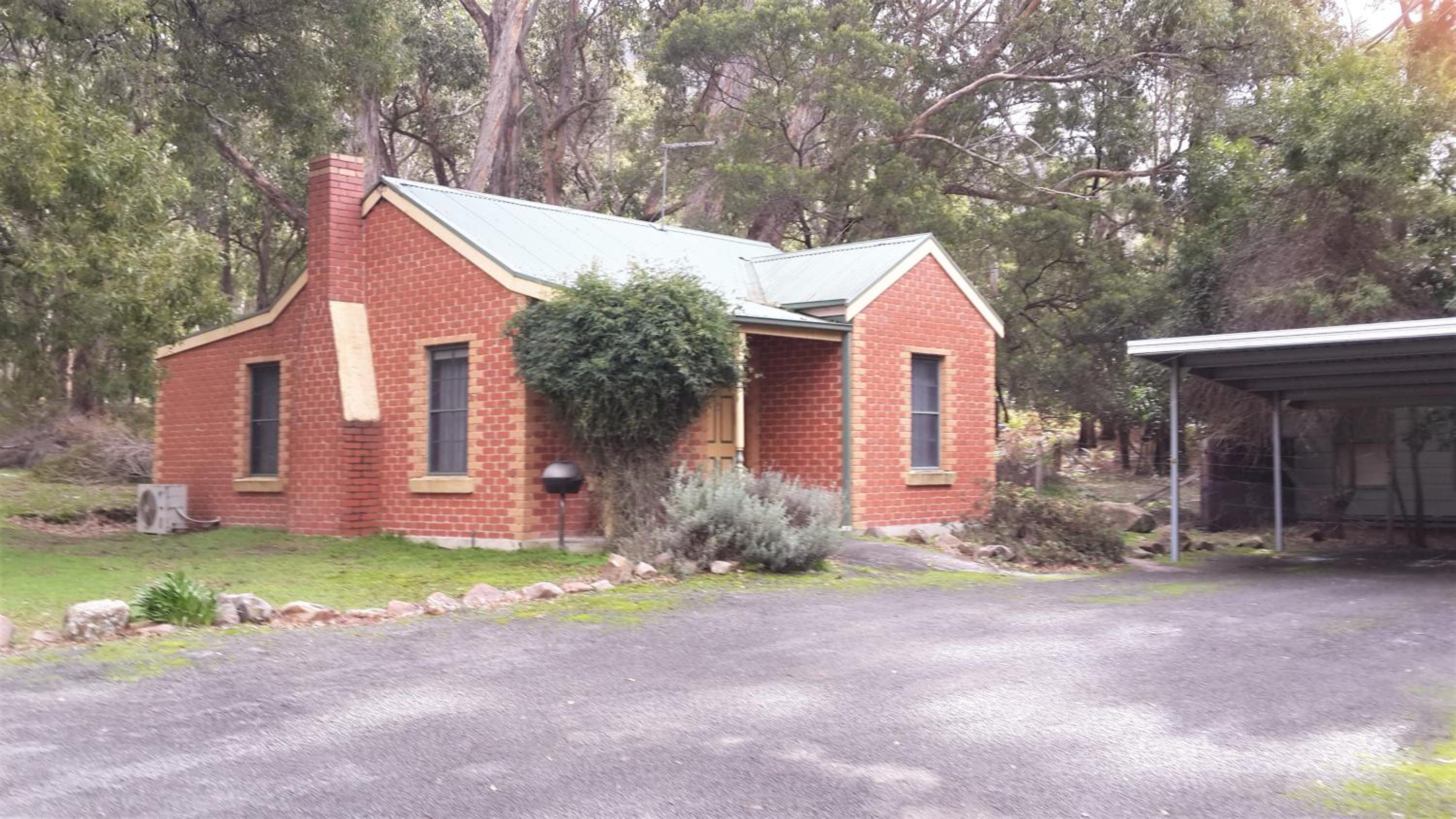 Heatherlie Cottages Halls Gap