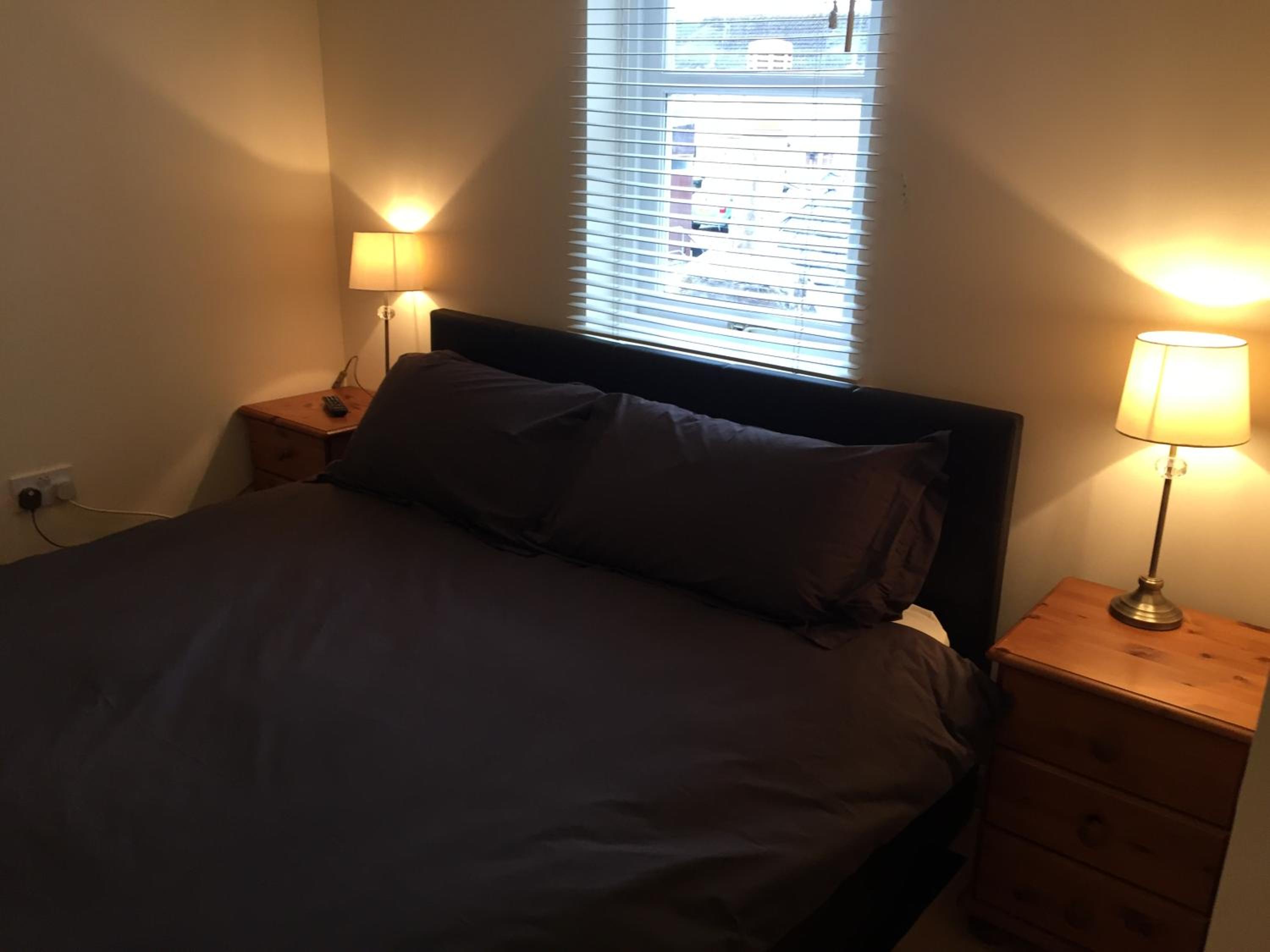 6 Varis Apartments