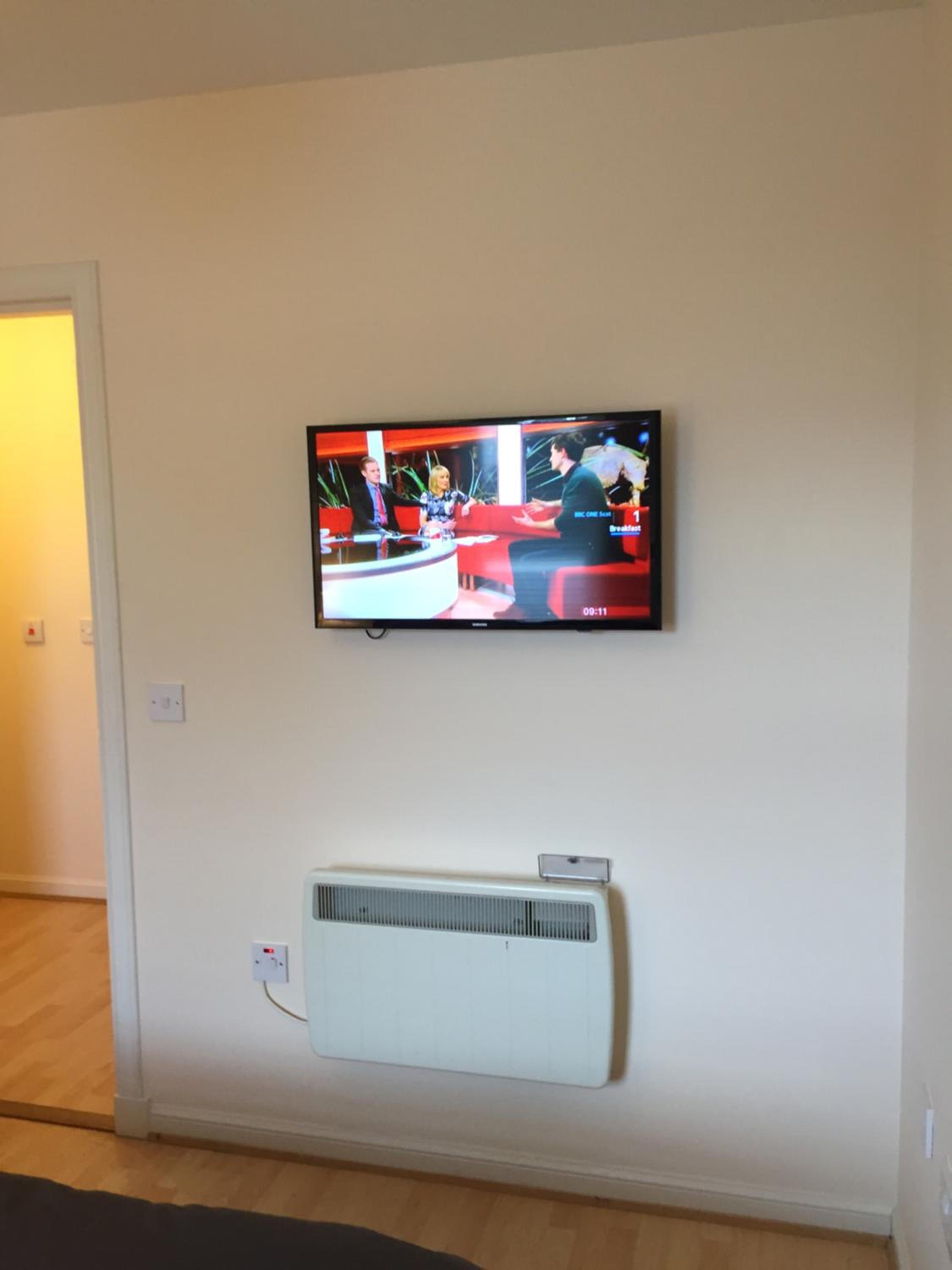 6 Varis Apartments