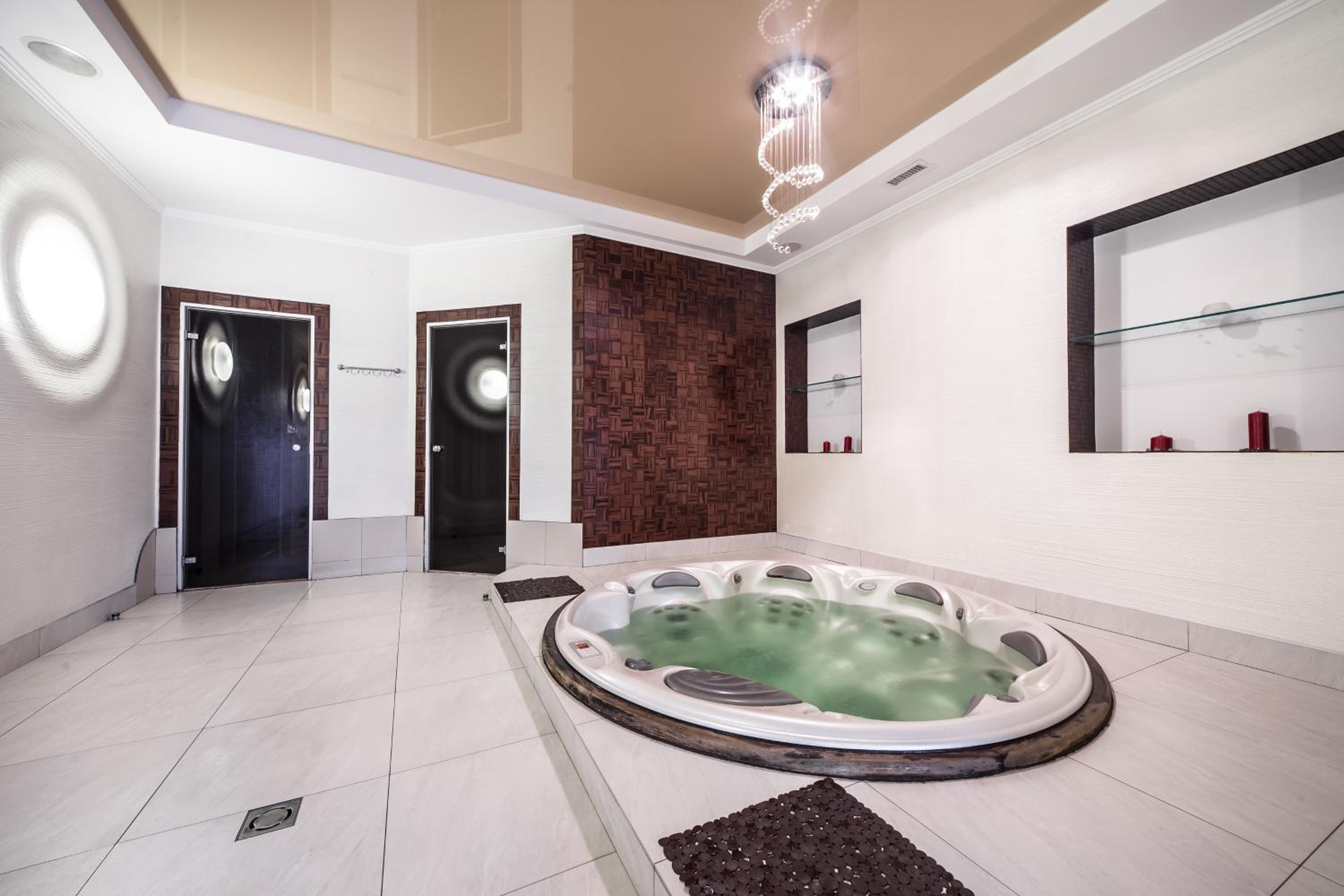 Jacuzzi