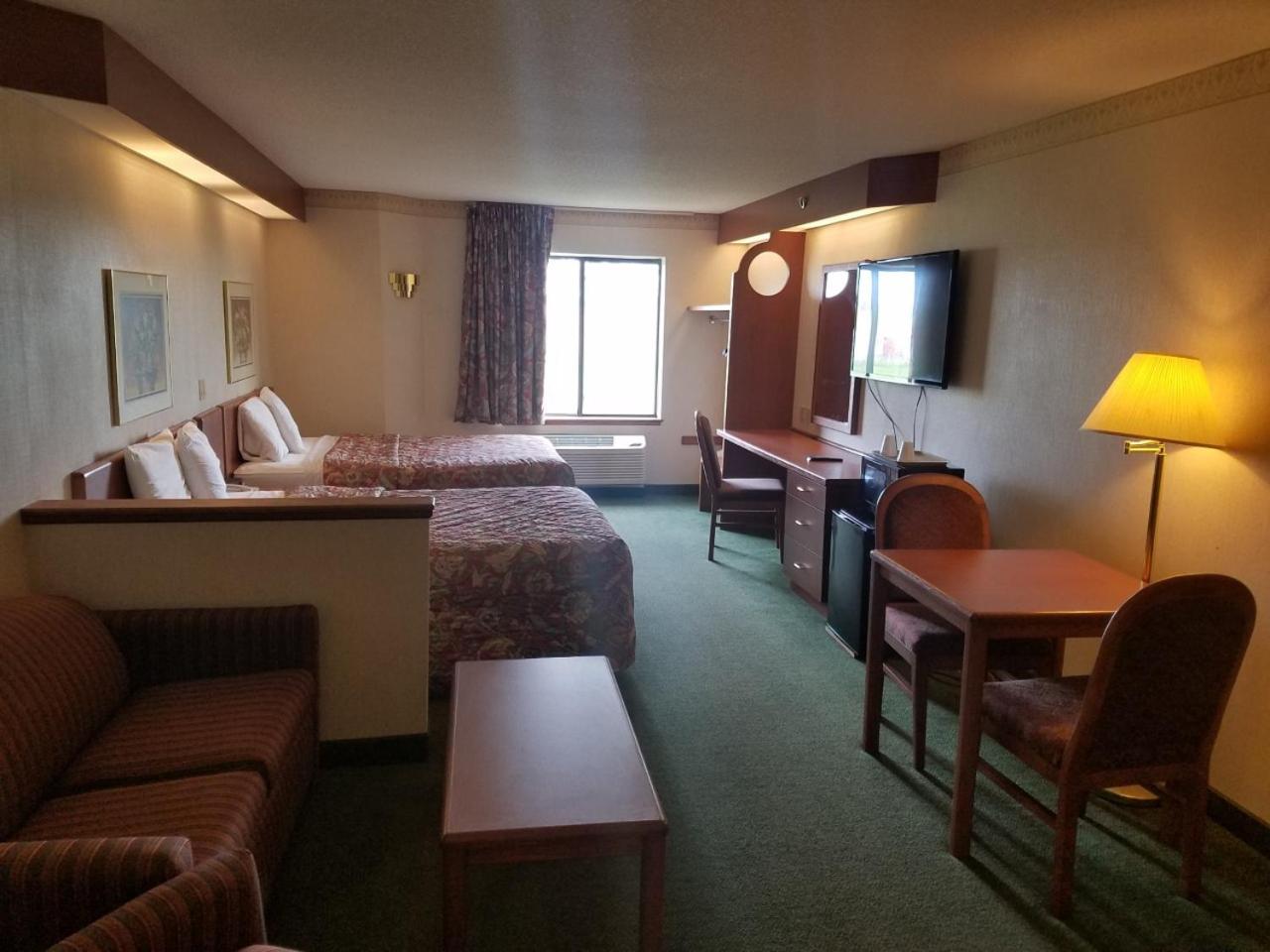 Syracuse Inn and Suites - Property Image 23