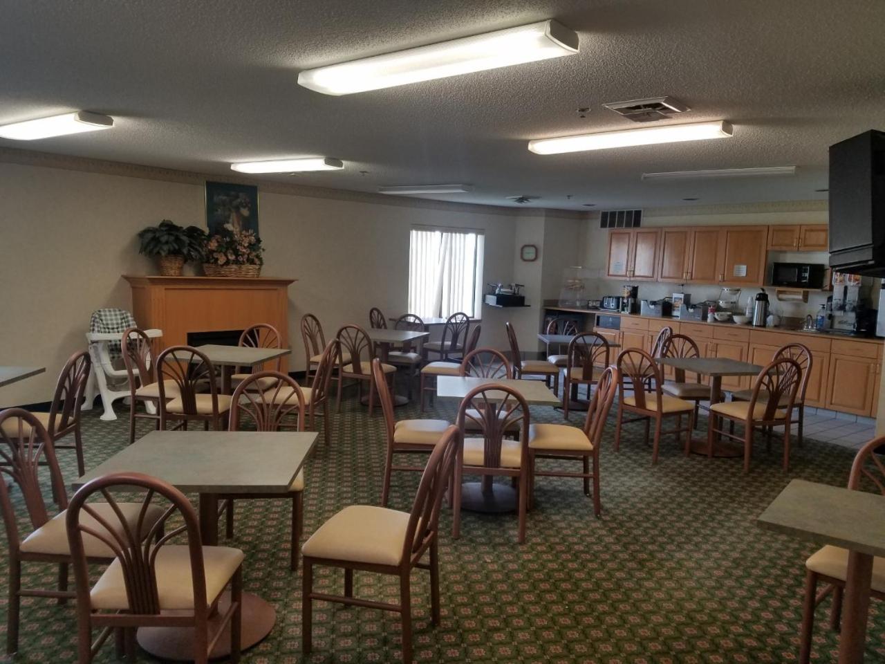 Syracuse Inn and Suites - Property Image 7