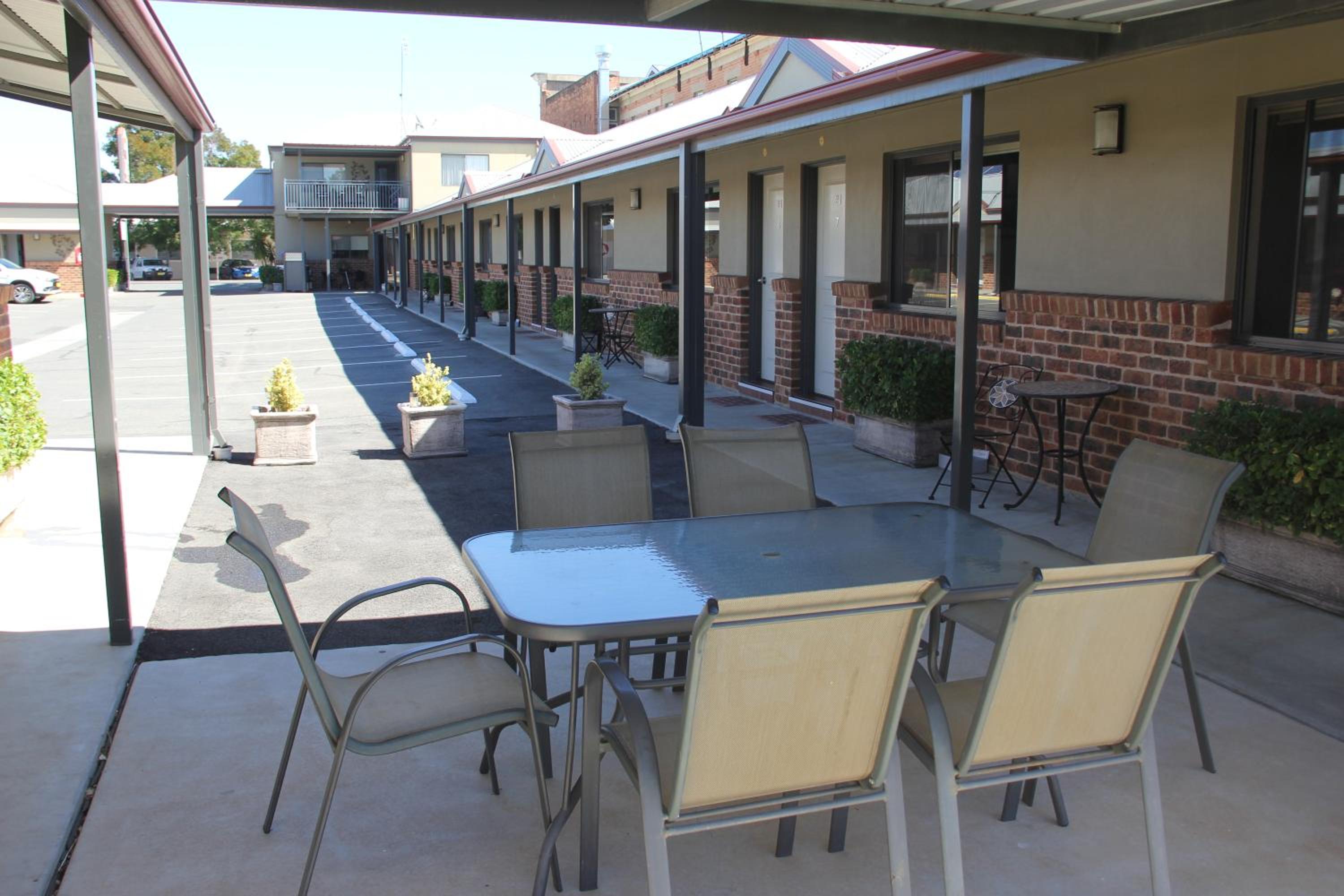 The Saltbush Motor Inn