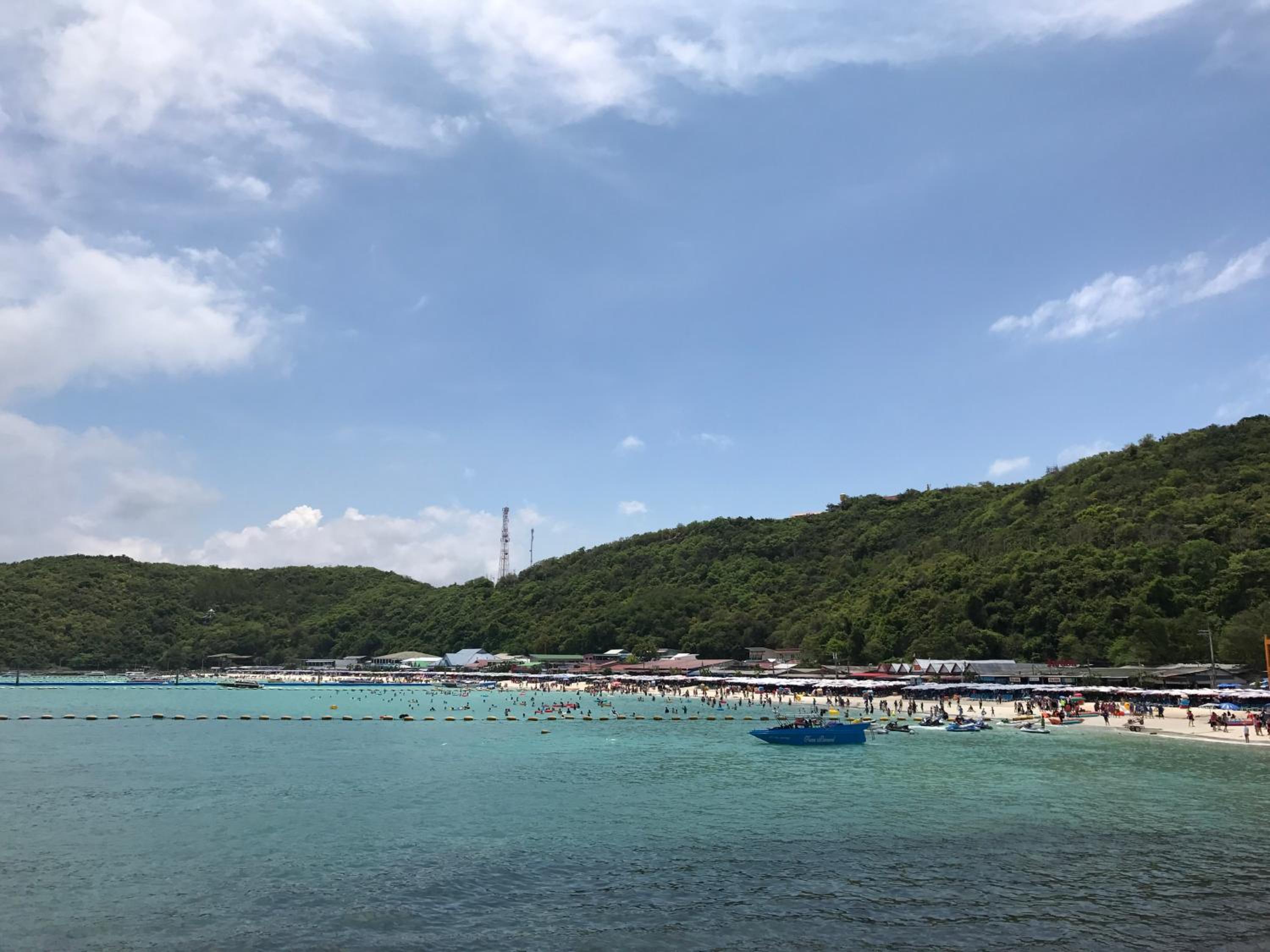 Baan Ta Long Beach Koh Larn