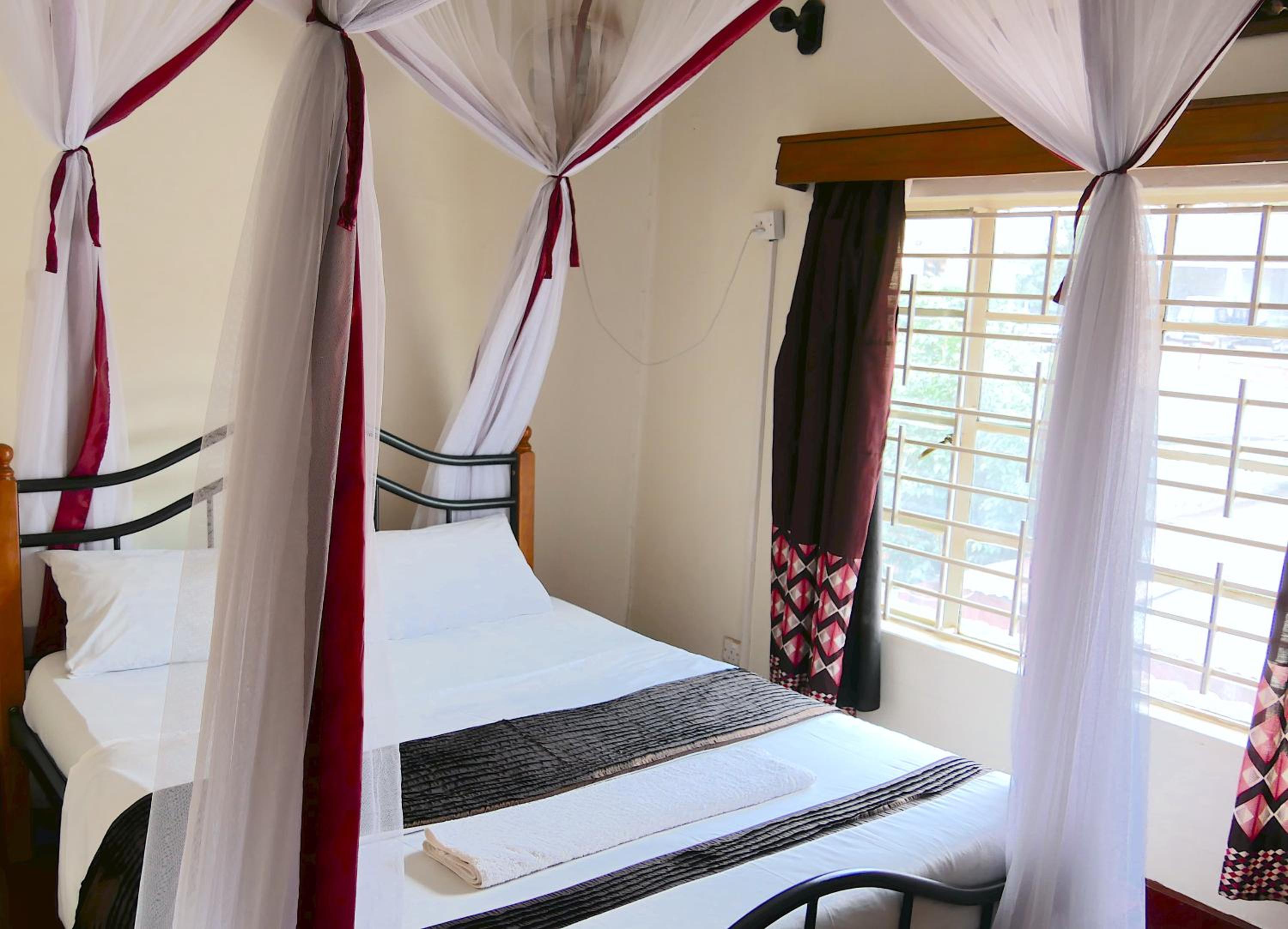 Hotel Acacia City view 2