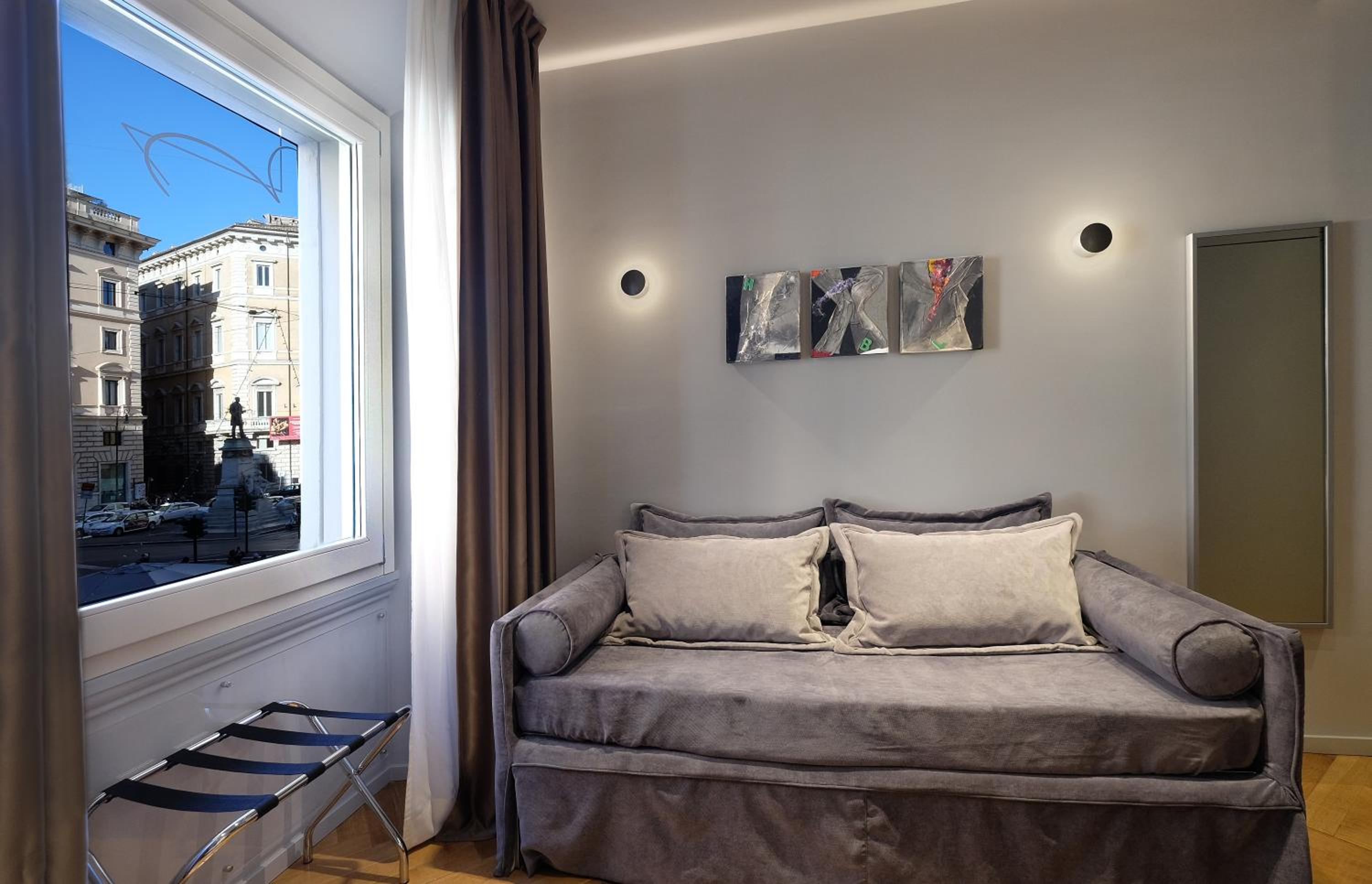 Navona Rooms