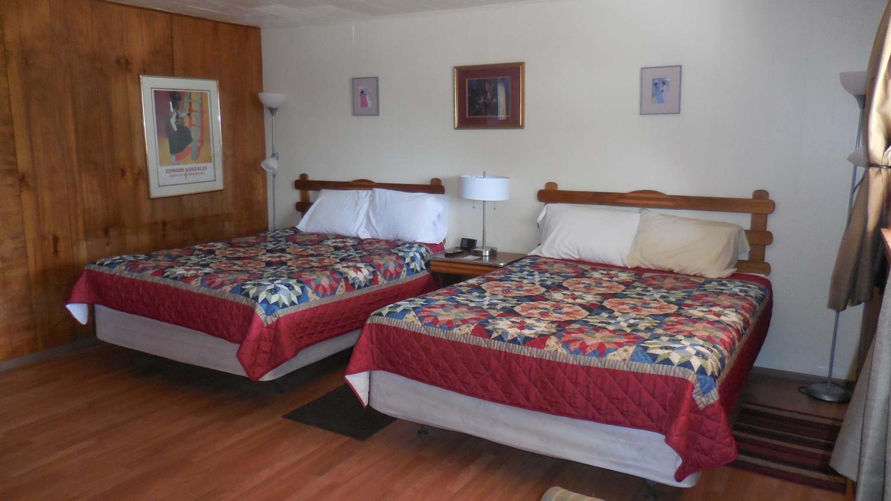 Elkhorn Lodge