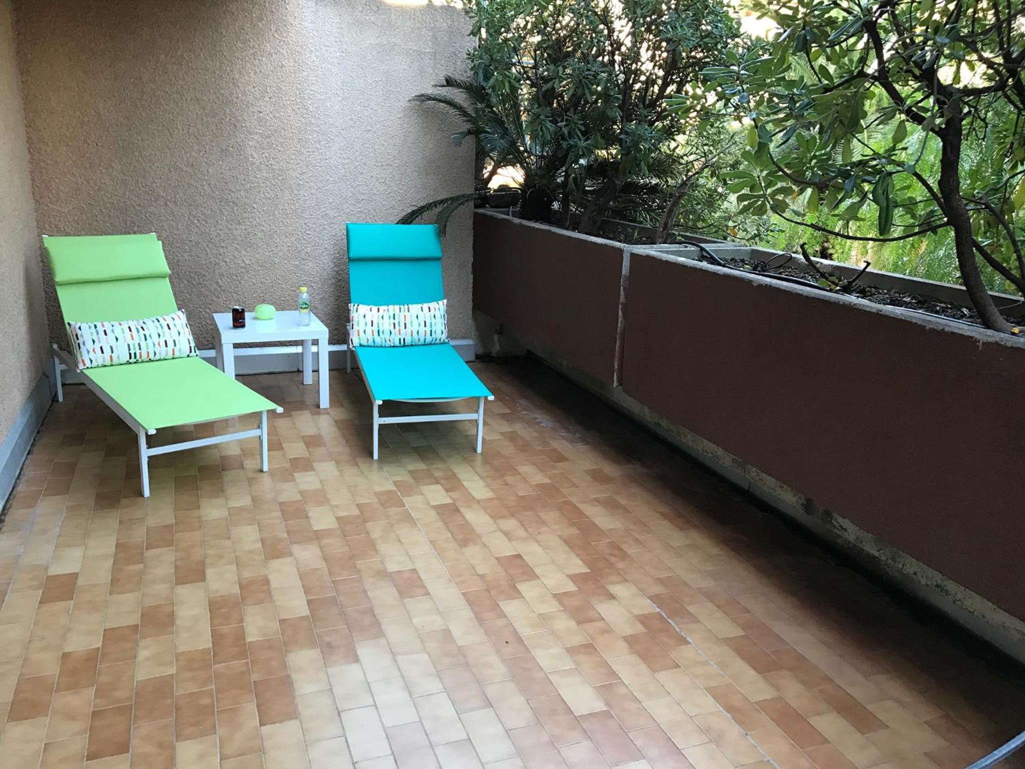 Appartement calme, clim, patio XXL, piscine&parking