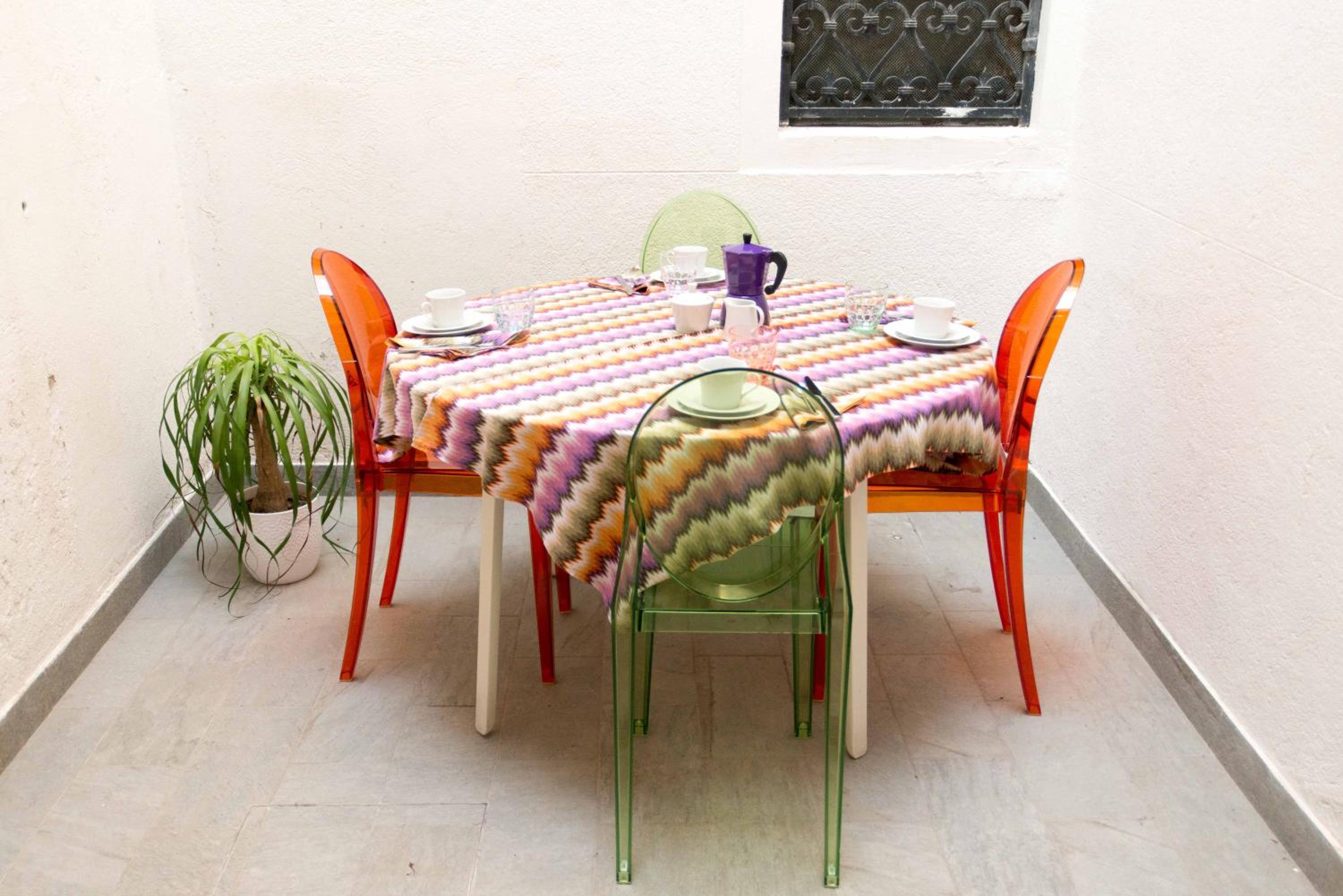 dining