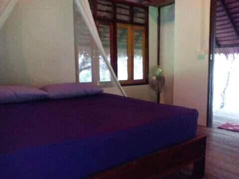 Cashew Nut Bungalow, Ko Mook