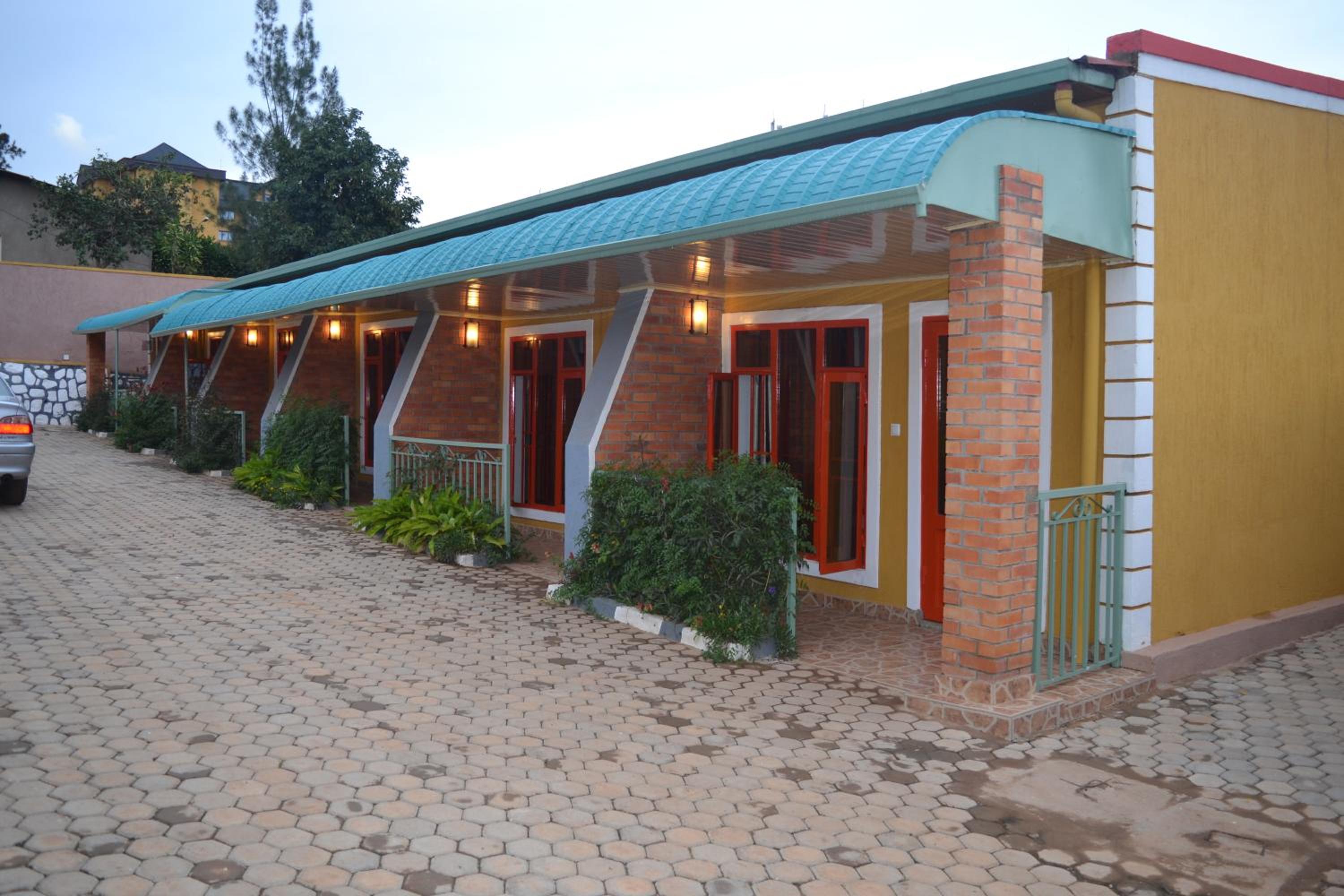 Wailers Lodge