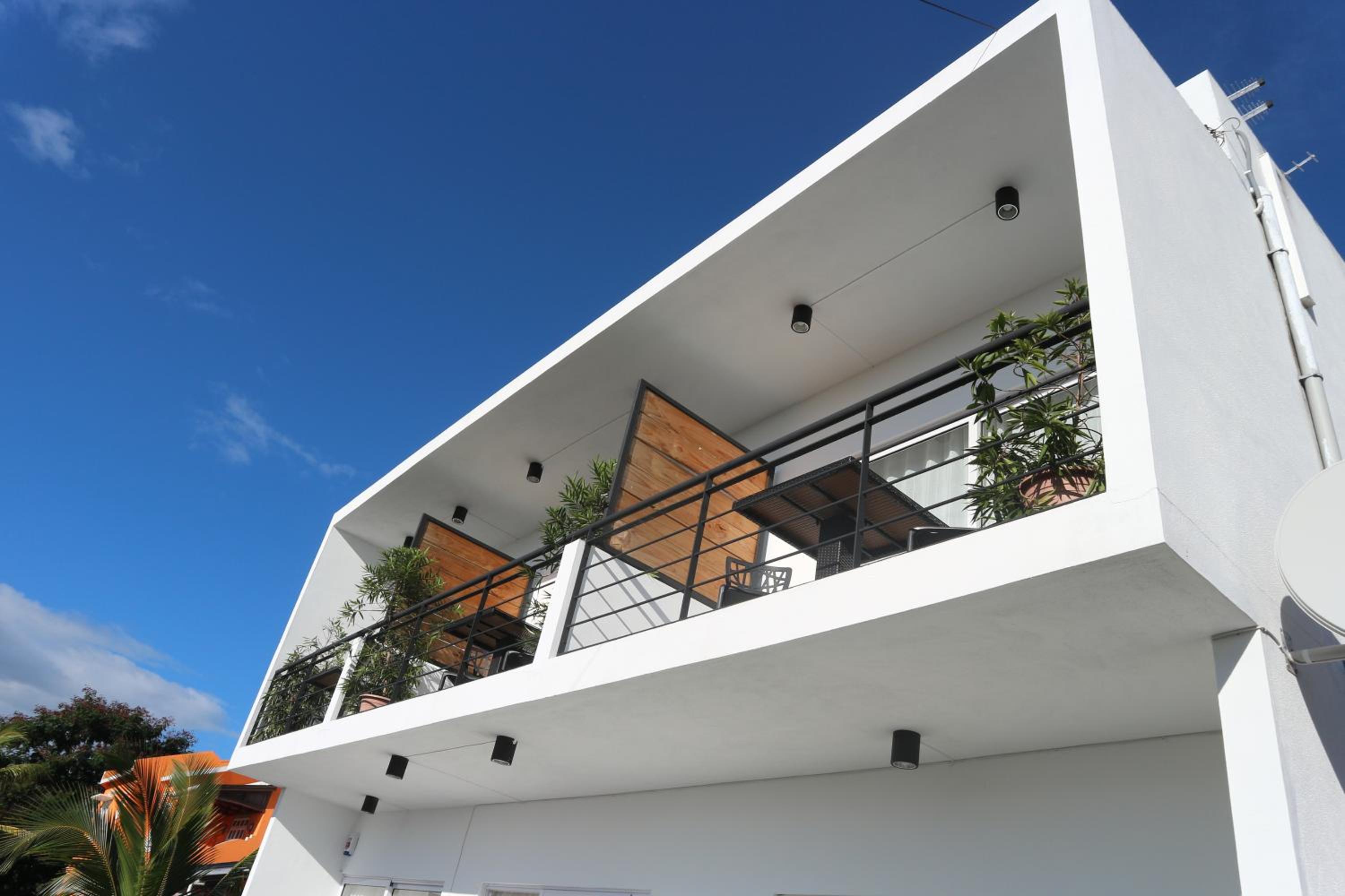 Hotel Arkenstone Studios - Image 1