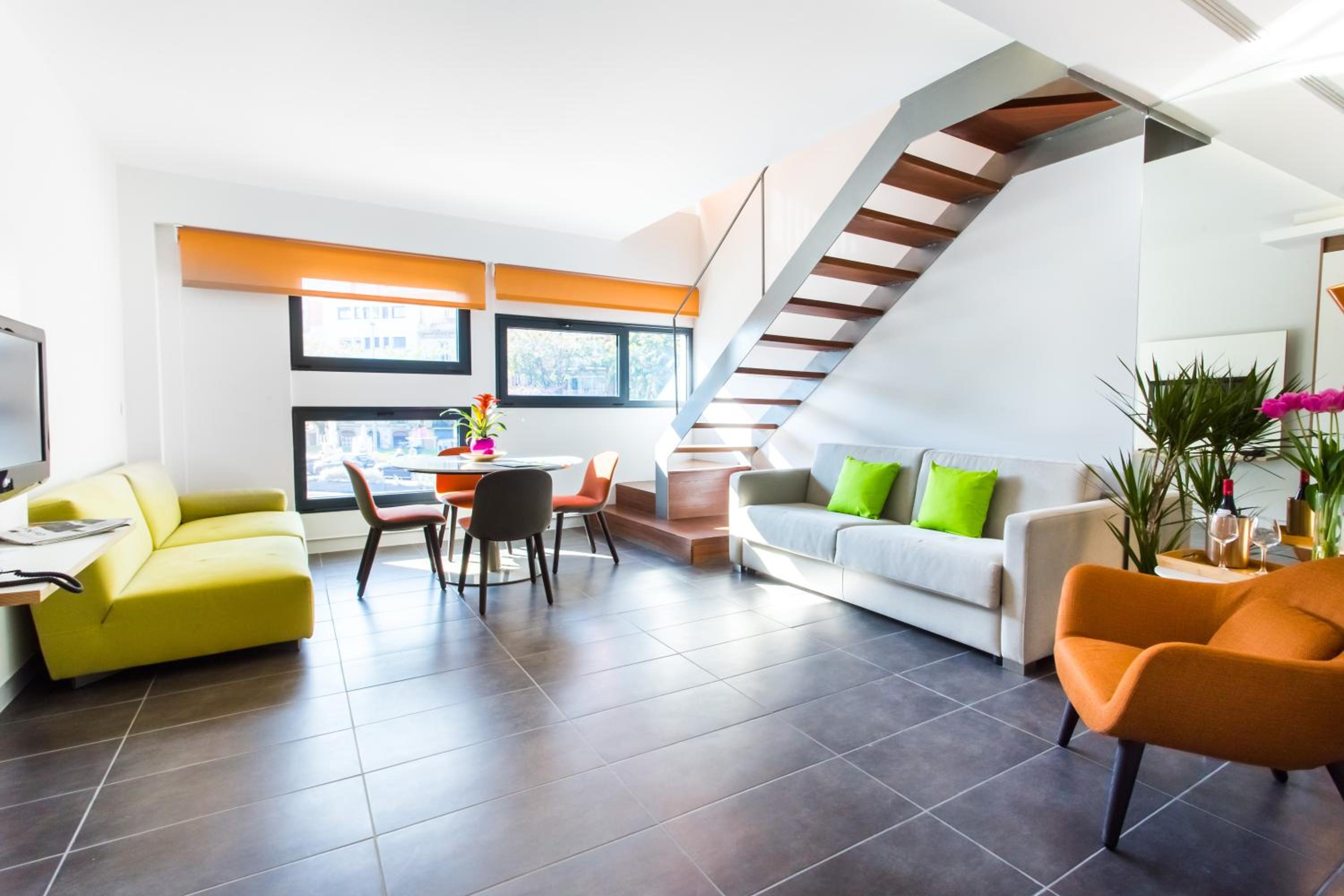 Cosmo Apartments Sants