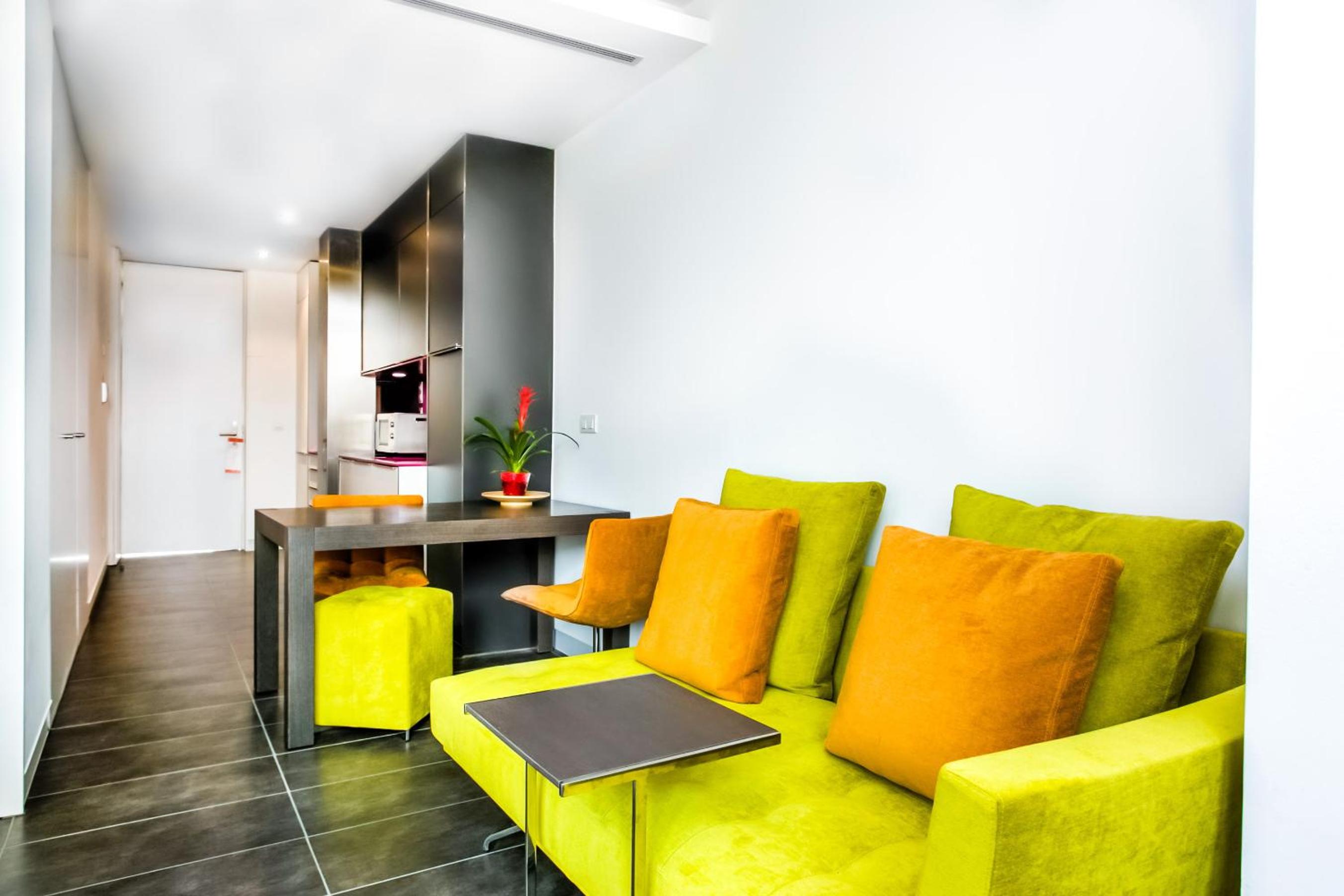 Cosmo Apartments Sants