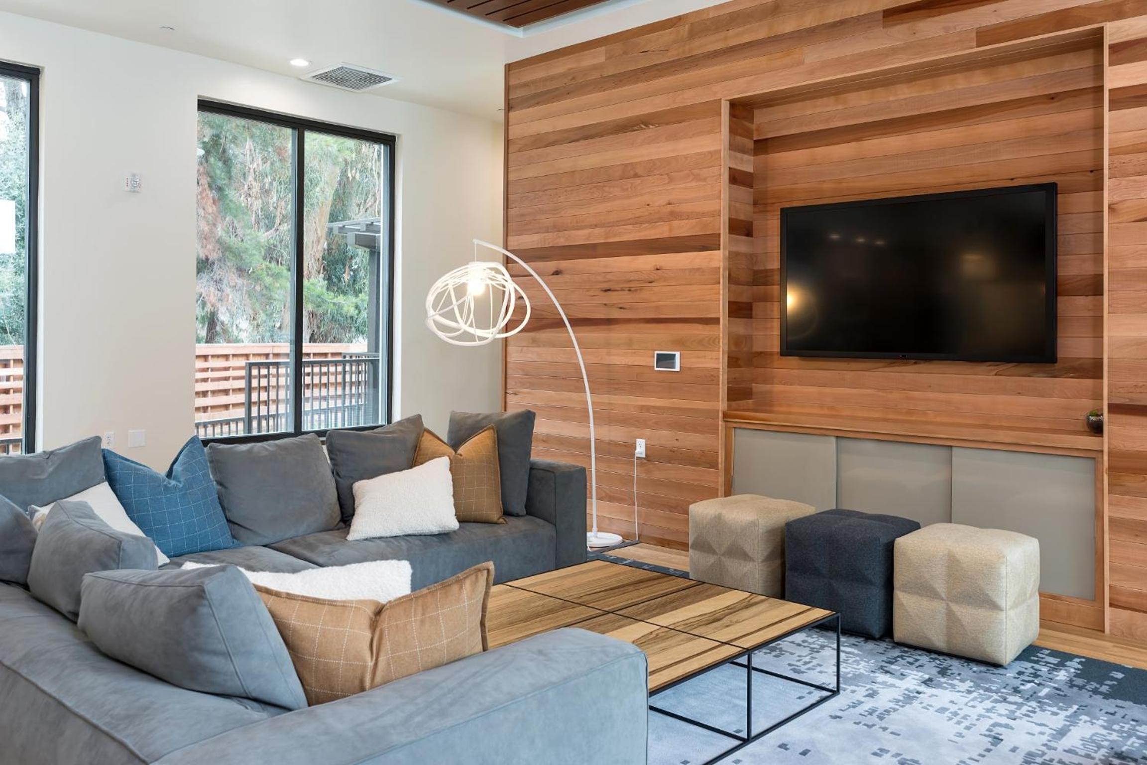 Global Luxury Suites at Downtown Mountain View