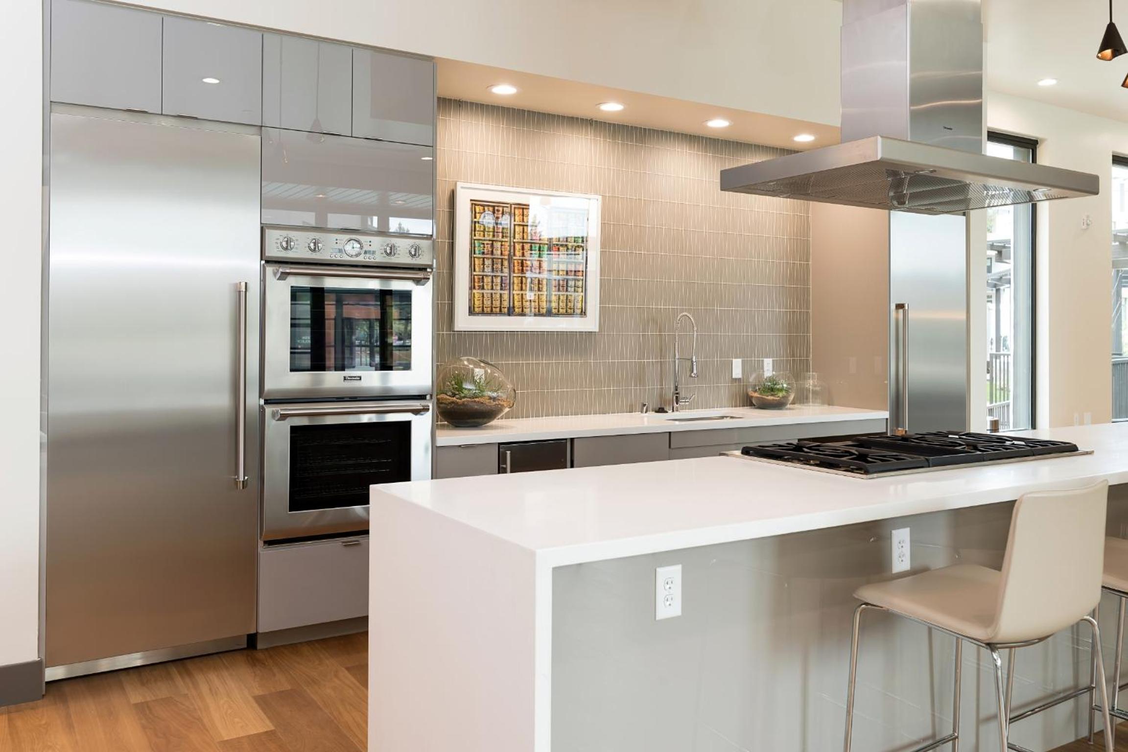 Global Luxury Suites at Downtown Mountain View