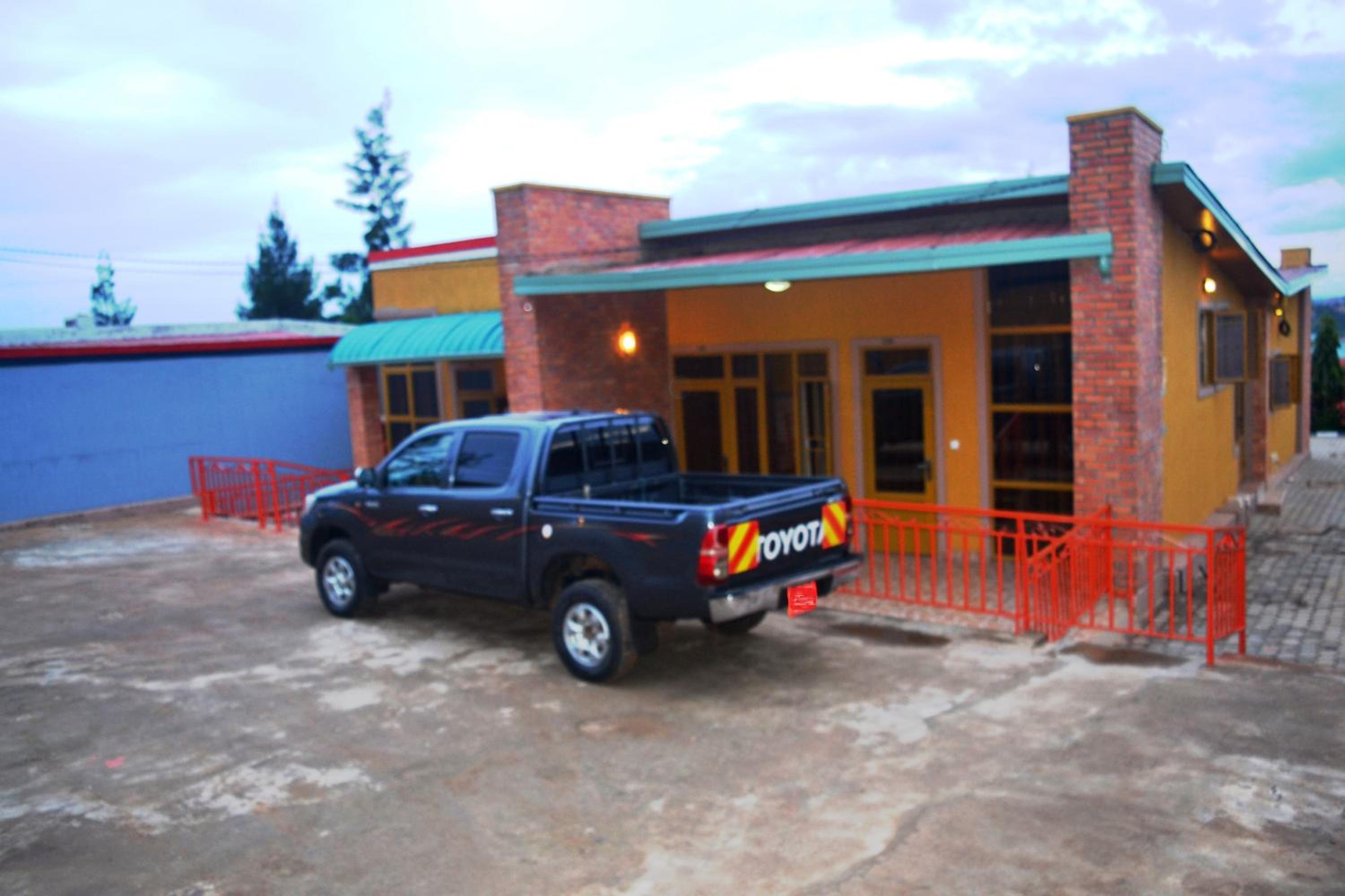 Wailers Lodge