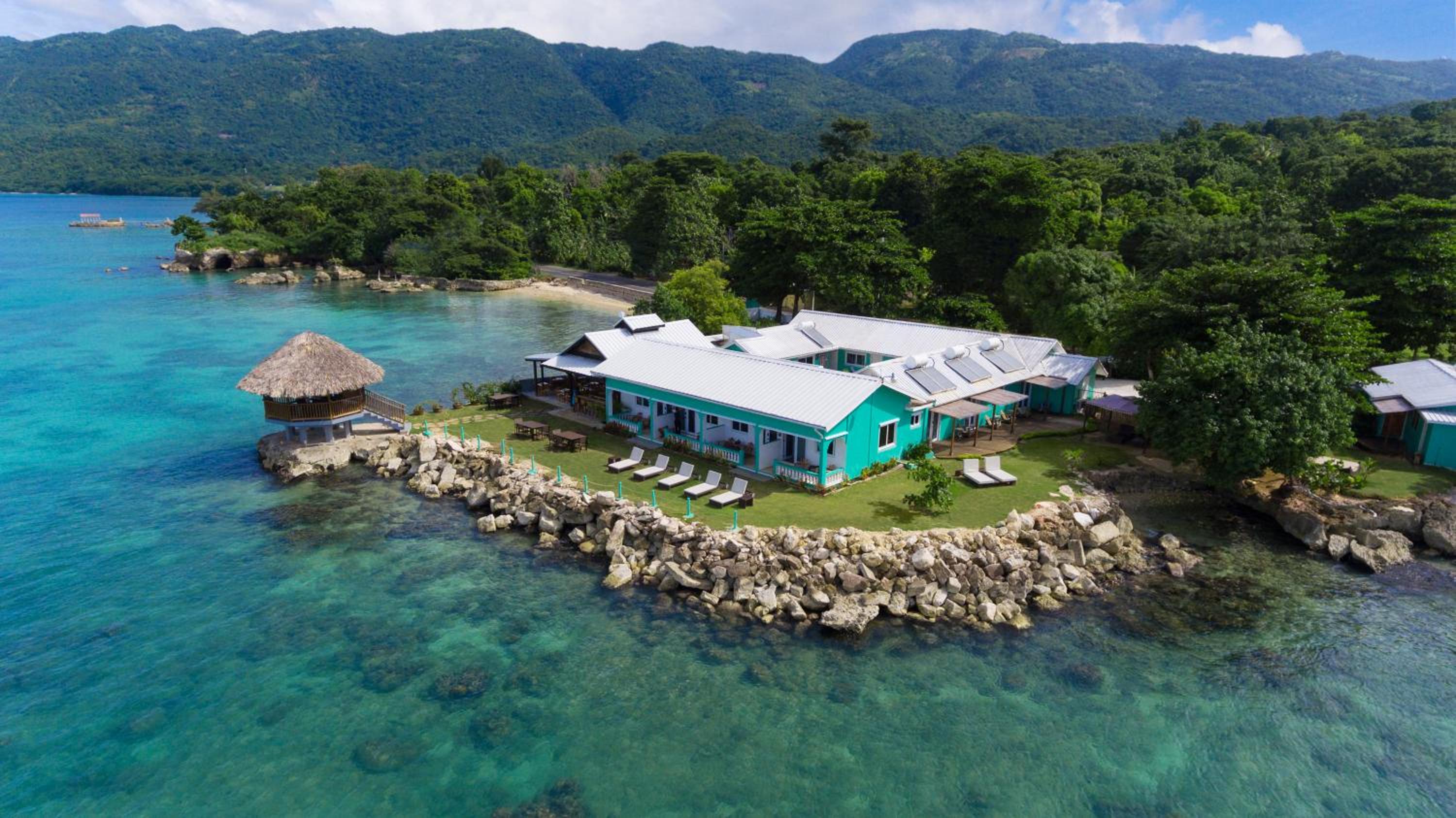 Luna Sea Inn