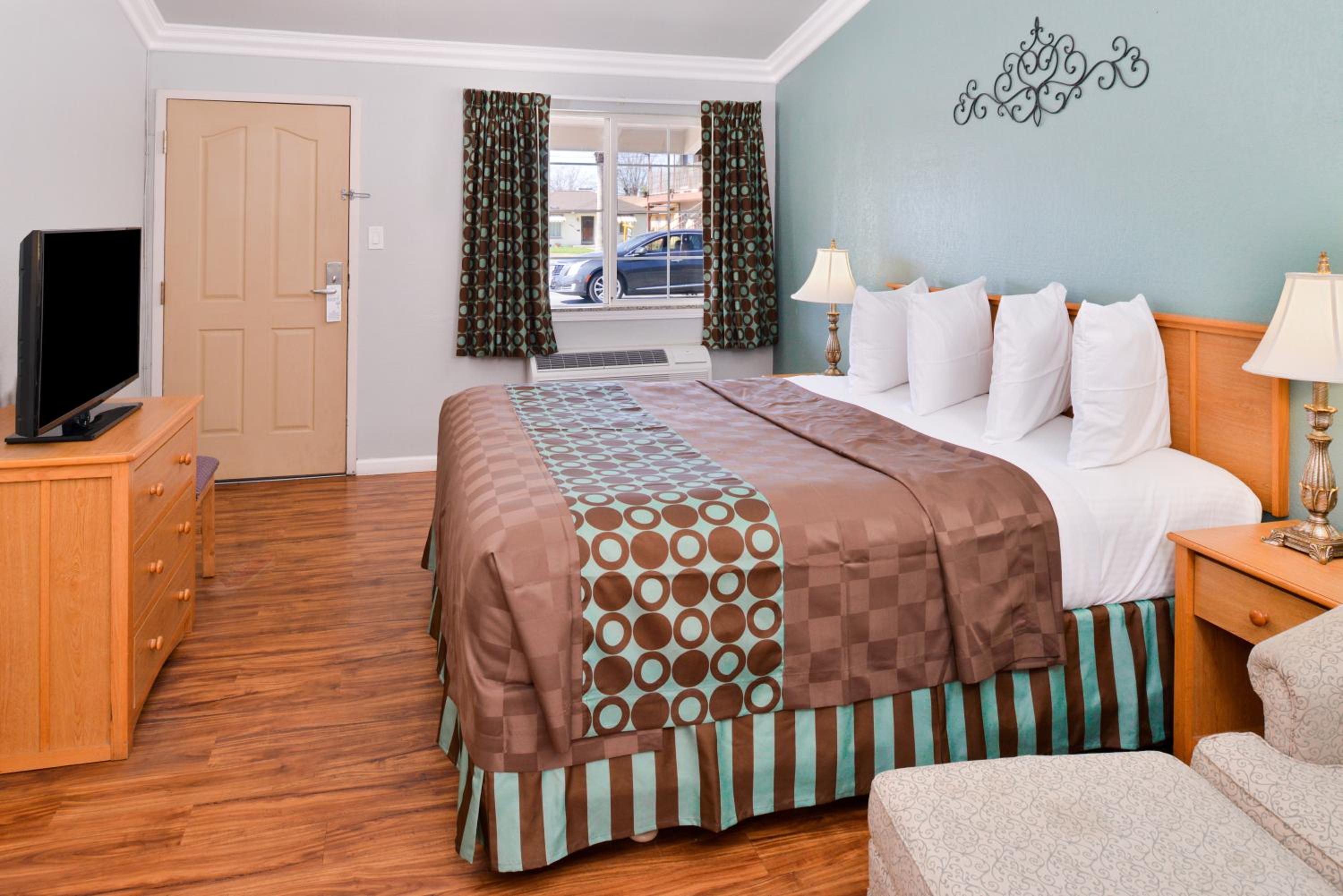 Los Banos Vacations - Americas Best Value Inn Los Banos - Property Image 19