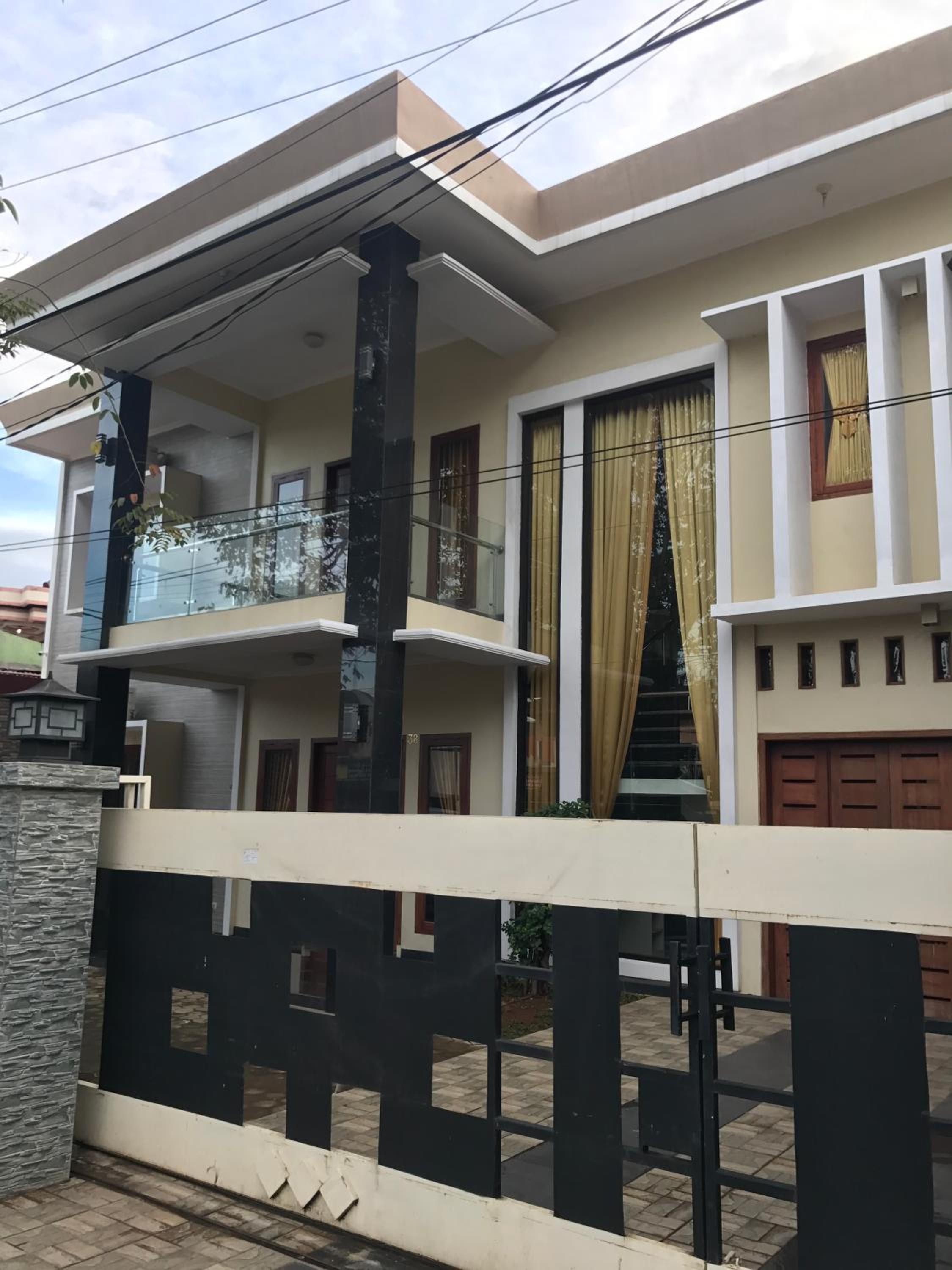 Hotel Nariska Suite Homestay Lampung - Image 1