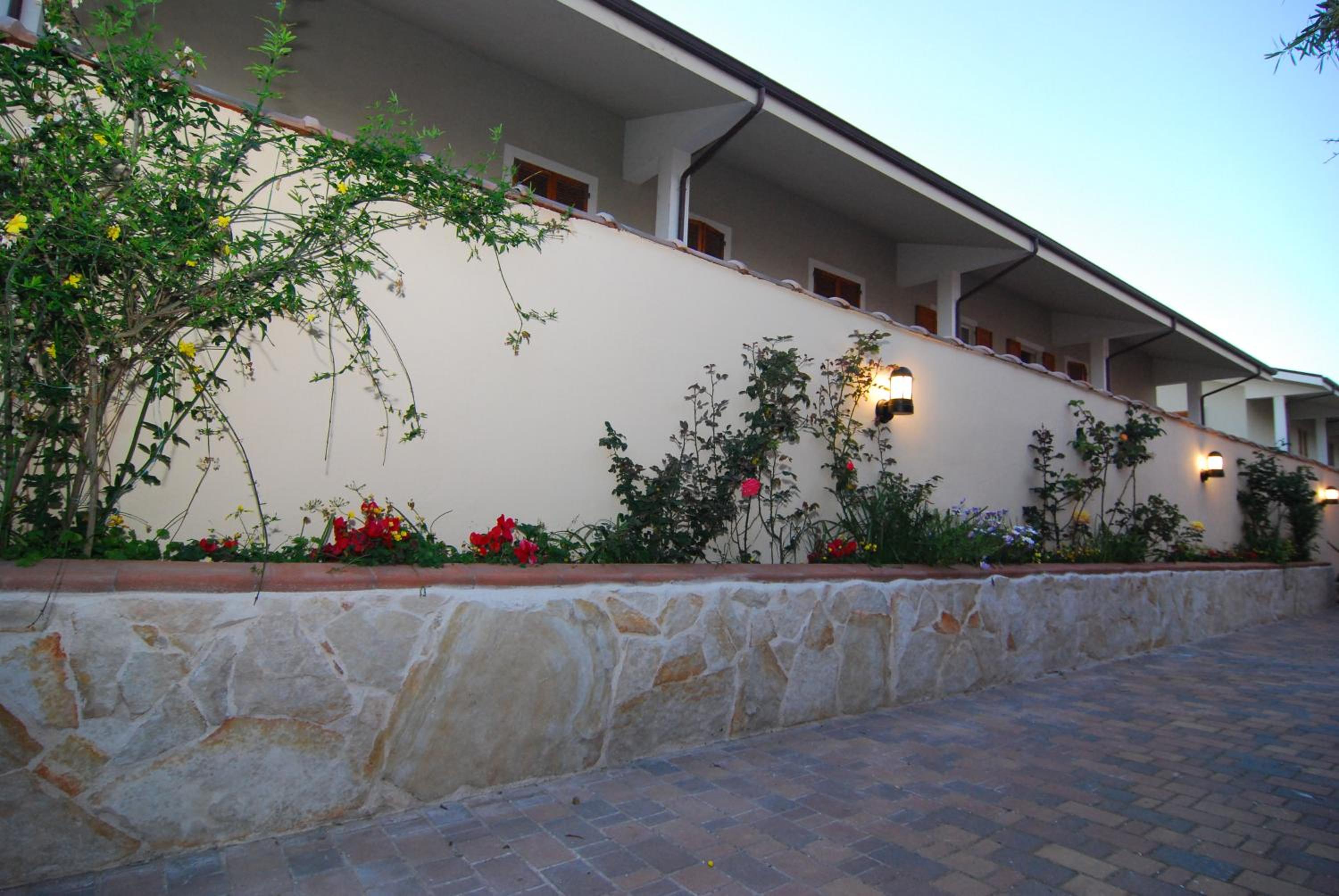 Hotel Flowery Inn Villa - Image 1