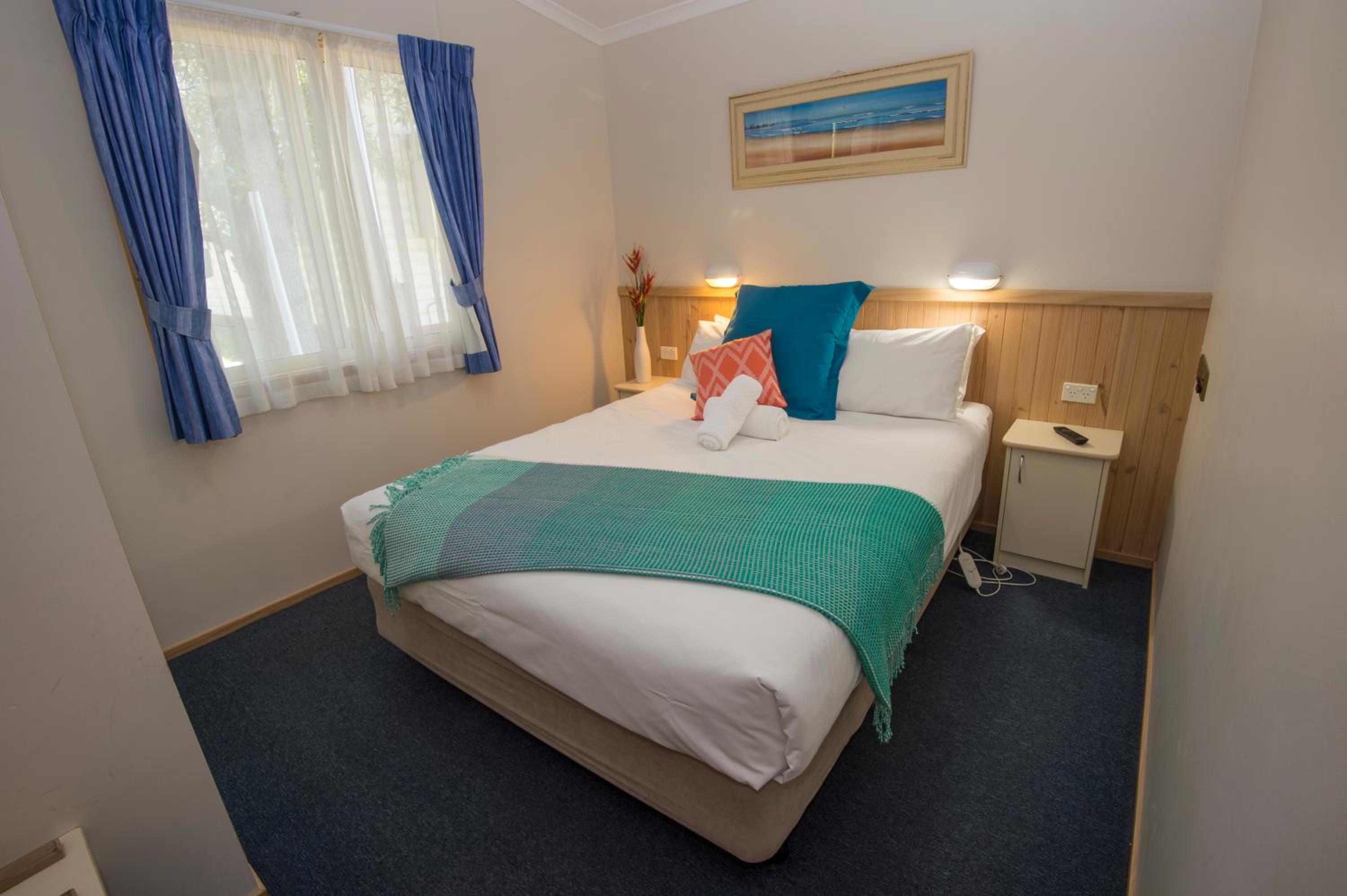 The Lakes Beachfront Holiday Park