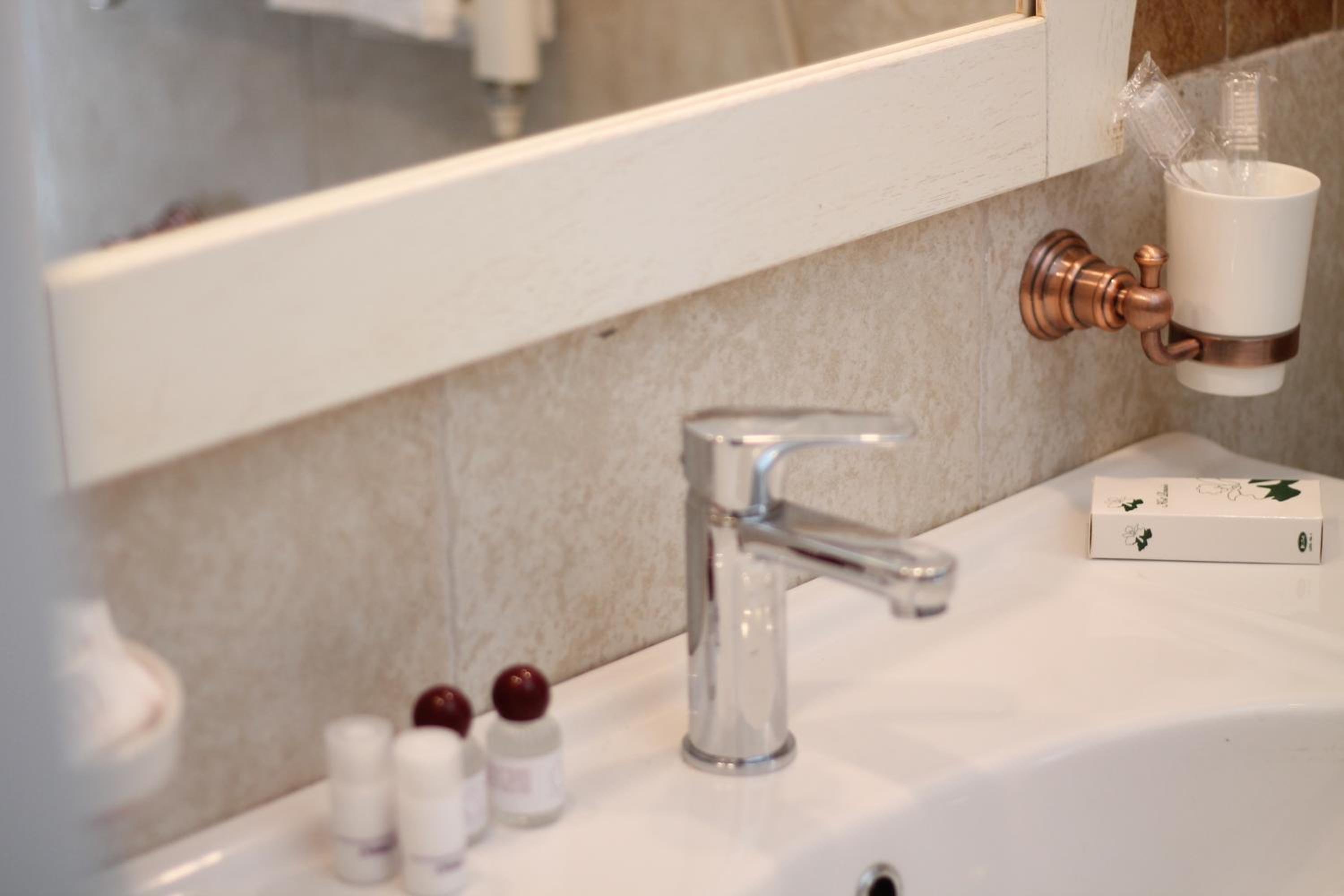 DONNA LUCREZIA b&b Boutique Hotel Style - RELAX & BUSINESS STAY