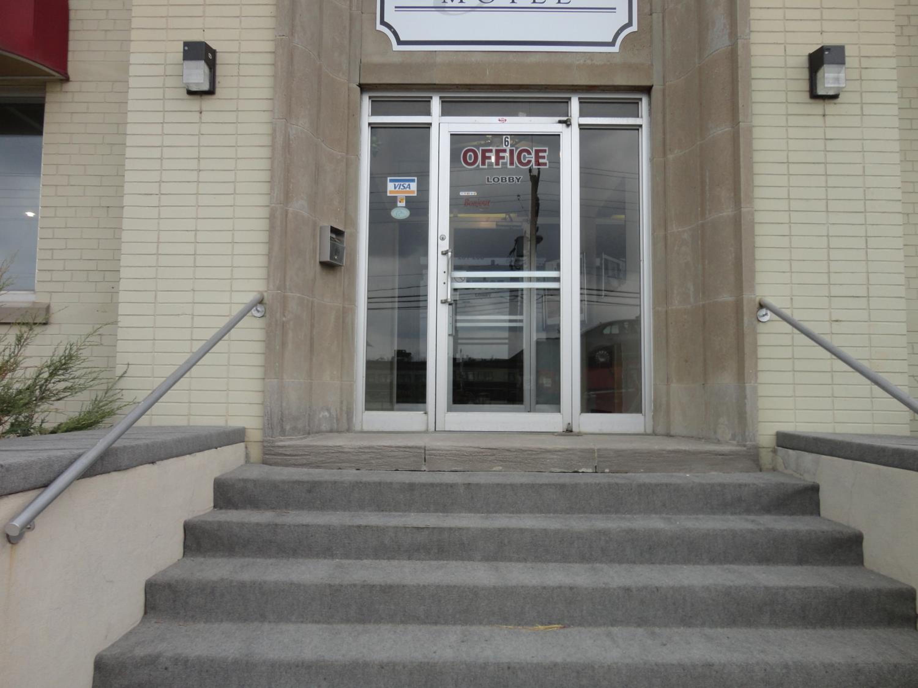 Canadas Best Value Inn Kapuskasing