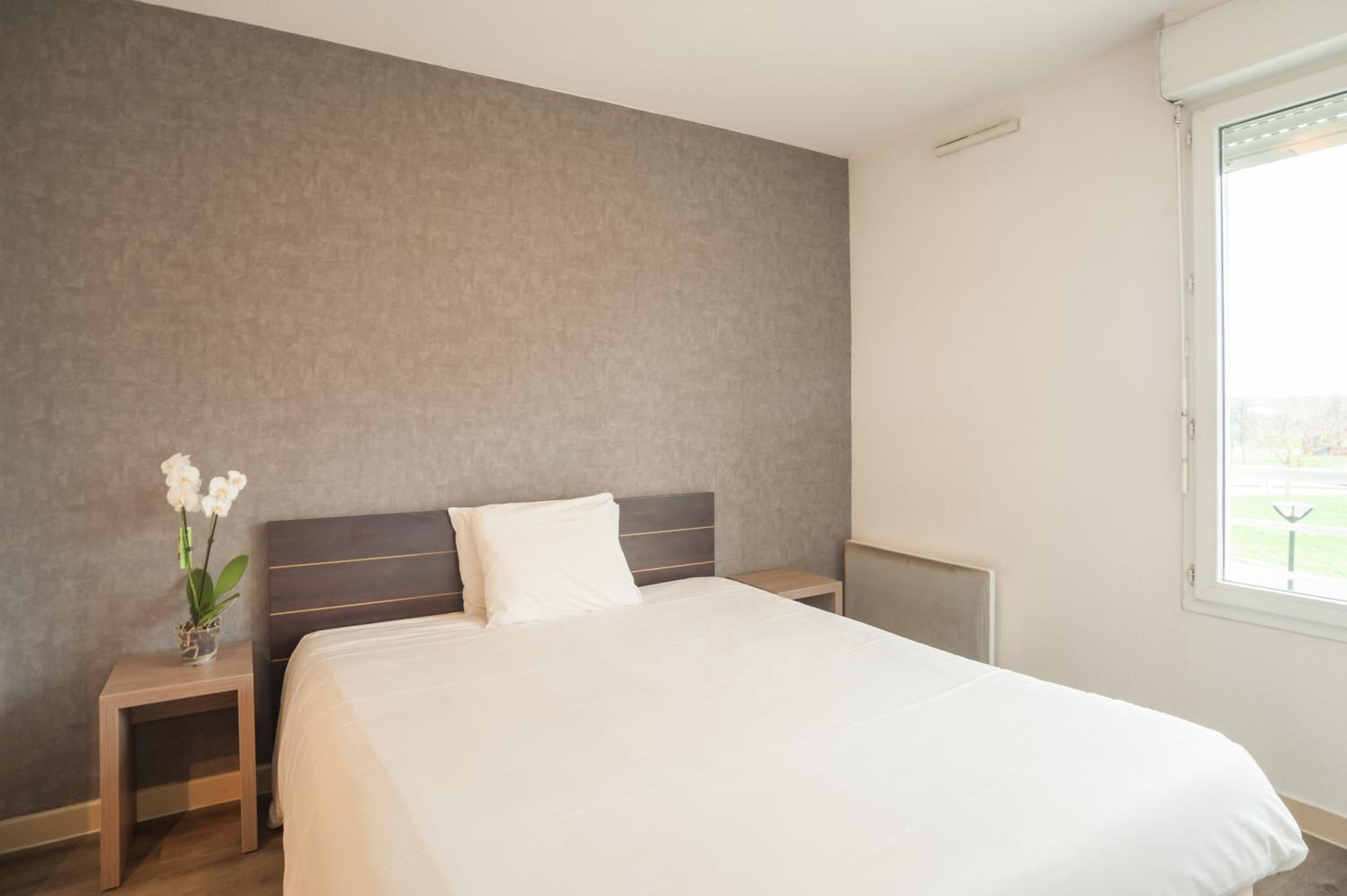 Chelles Vacations - City Residence Chelles - Property Image 3