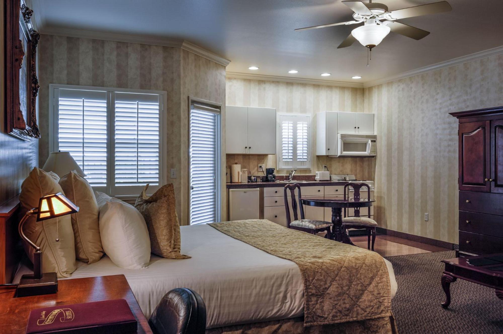 Grass Valley Courtyard Suites
