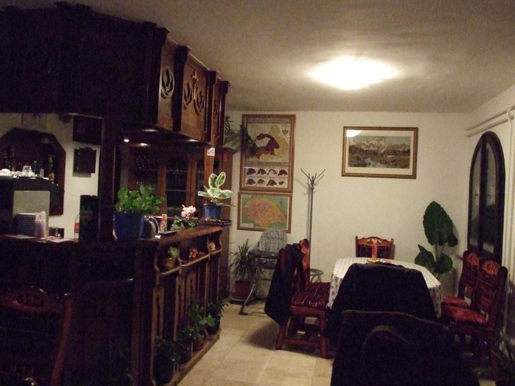 Júlia Vendégház view 3