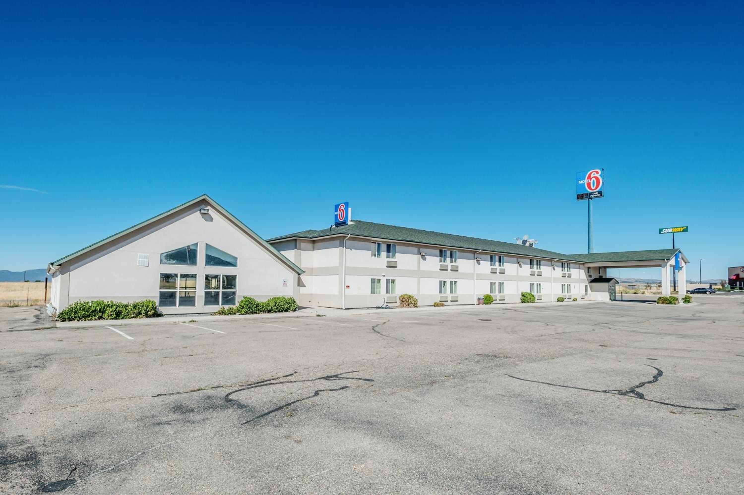 Beaver Vacations - Motel 6-Beaver, UT - Property Image 3