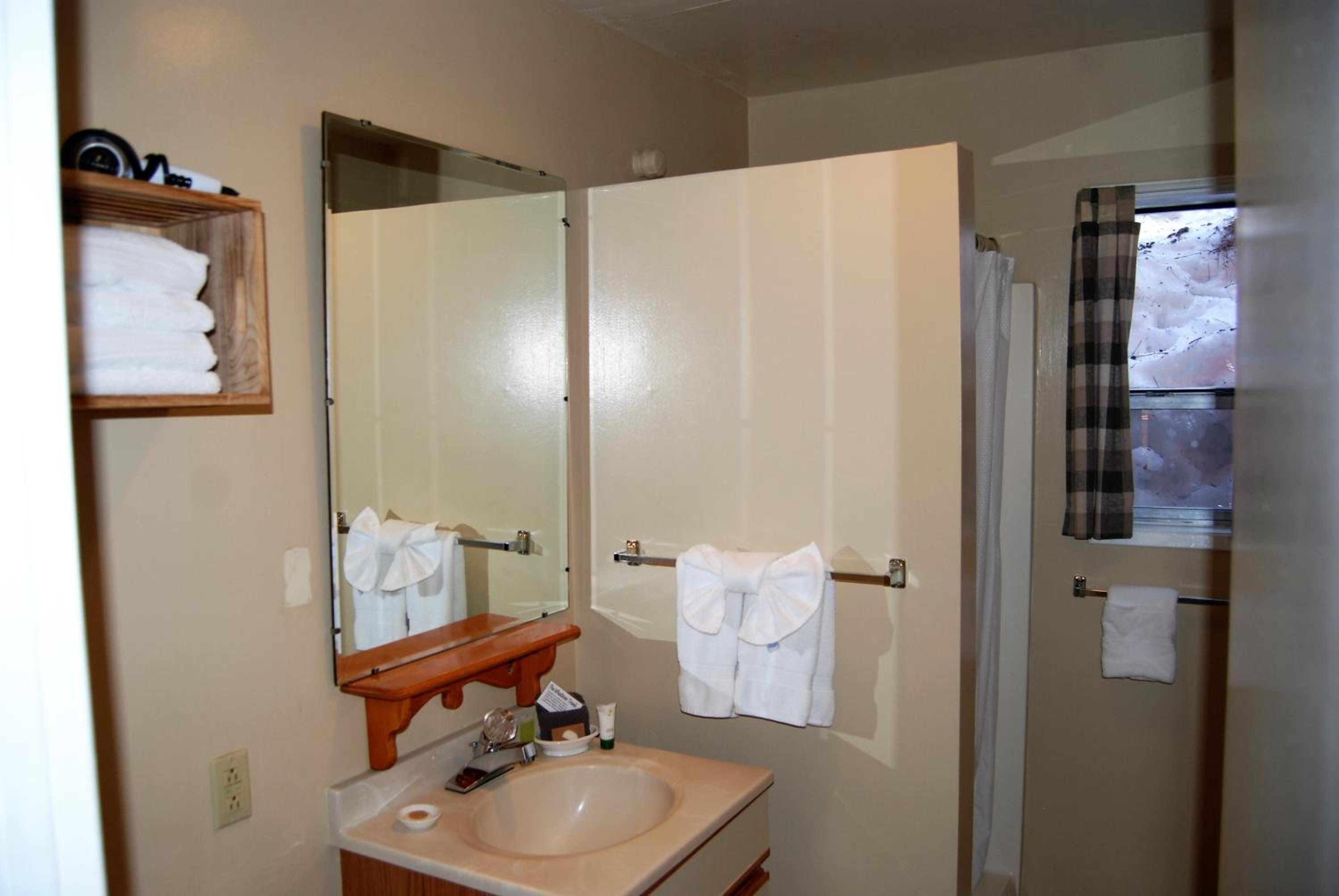 Edelweiss Lodge