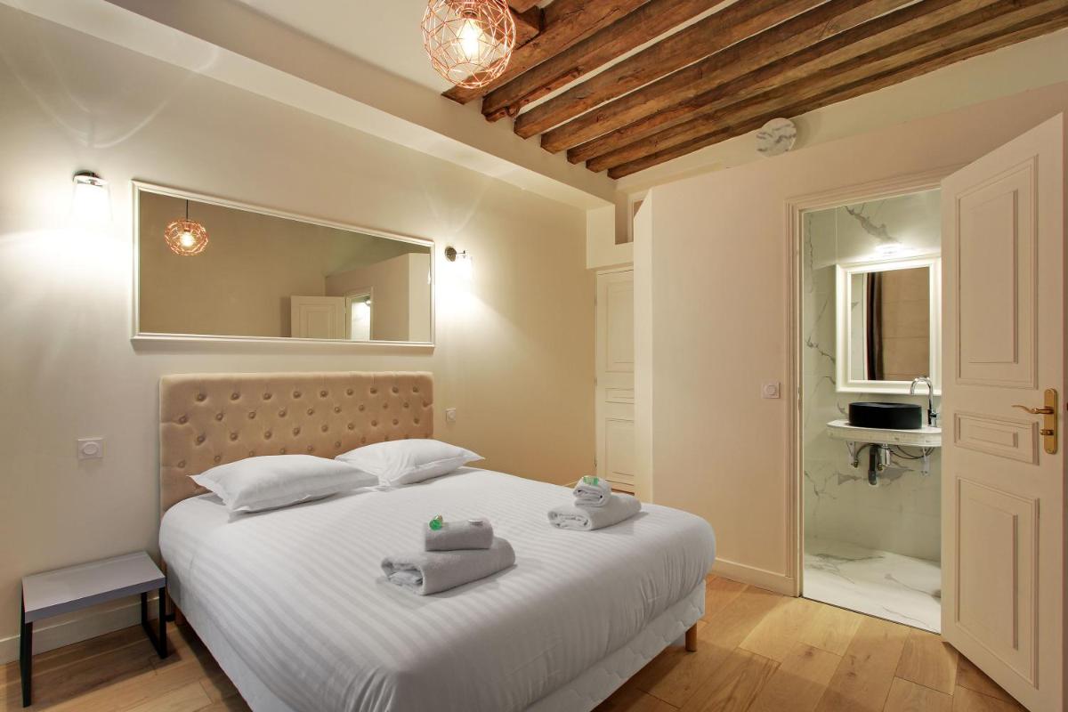 Pick a Flat's Apartment in le Marais - Rue Vieille du Temple