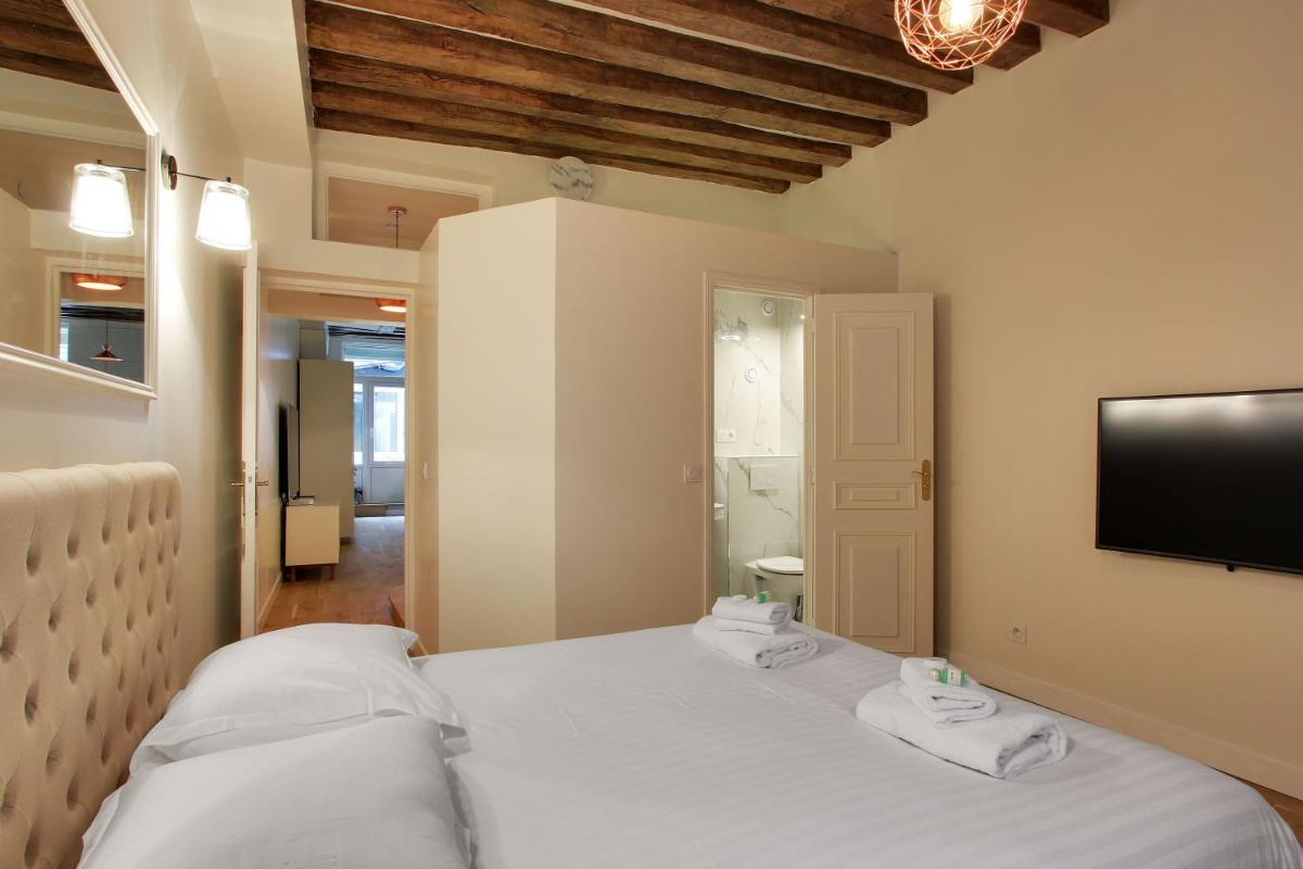 Pick a Flat's Apartment in le Marais - Rue Vieille du Temple