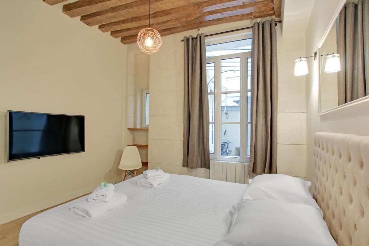 Pick a Flat's Apartment in le Marais - Rue Vieille du Temple