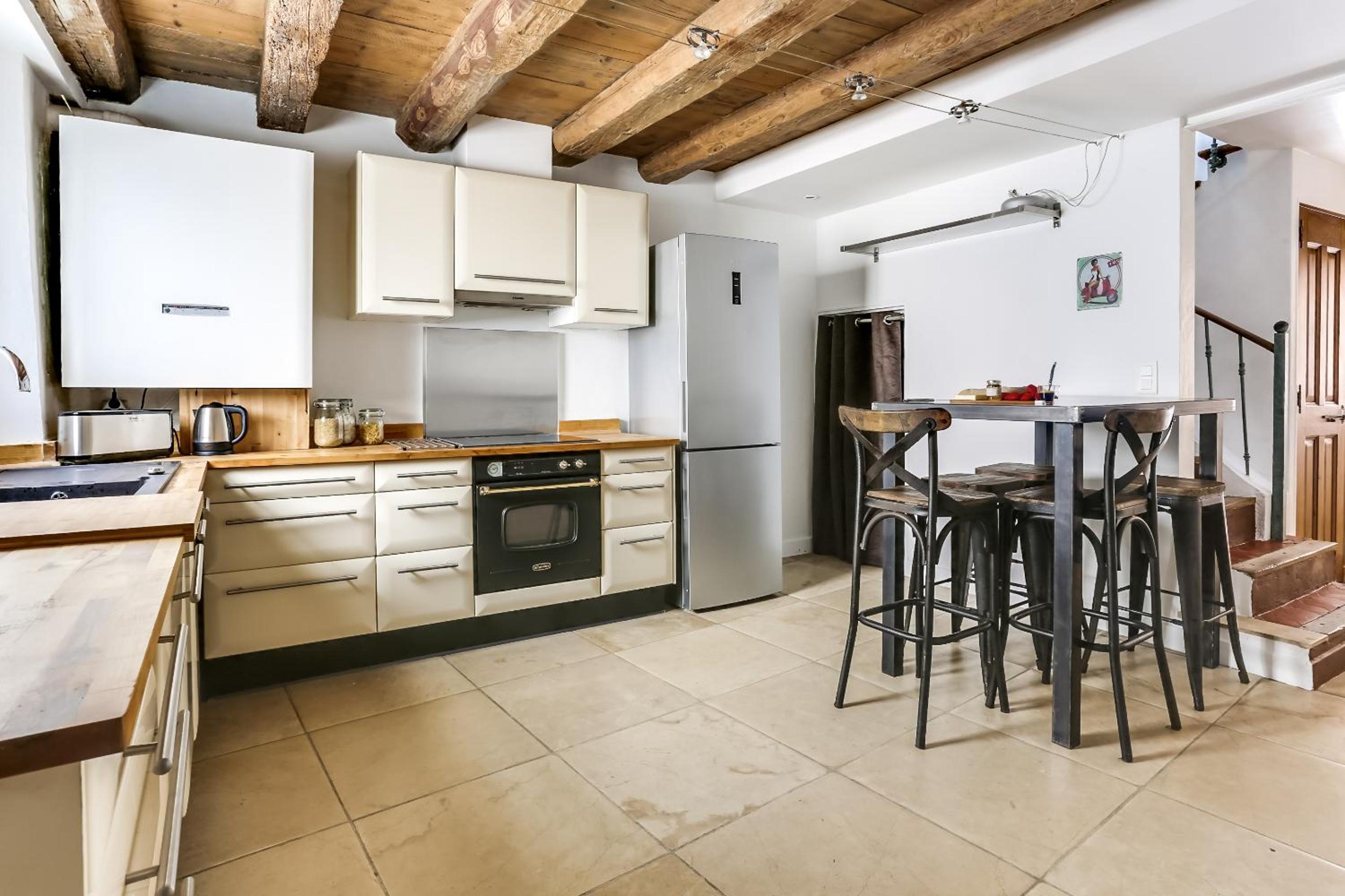 Le Patio Carreterie - Maison chaleureuse avec Jacuzzi Extérieur Privatif - Primée pour sa déco photo 5