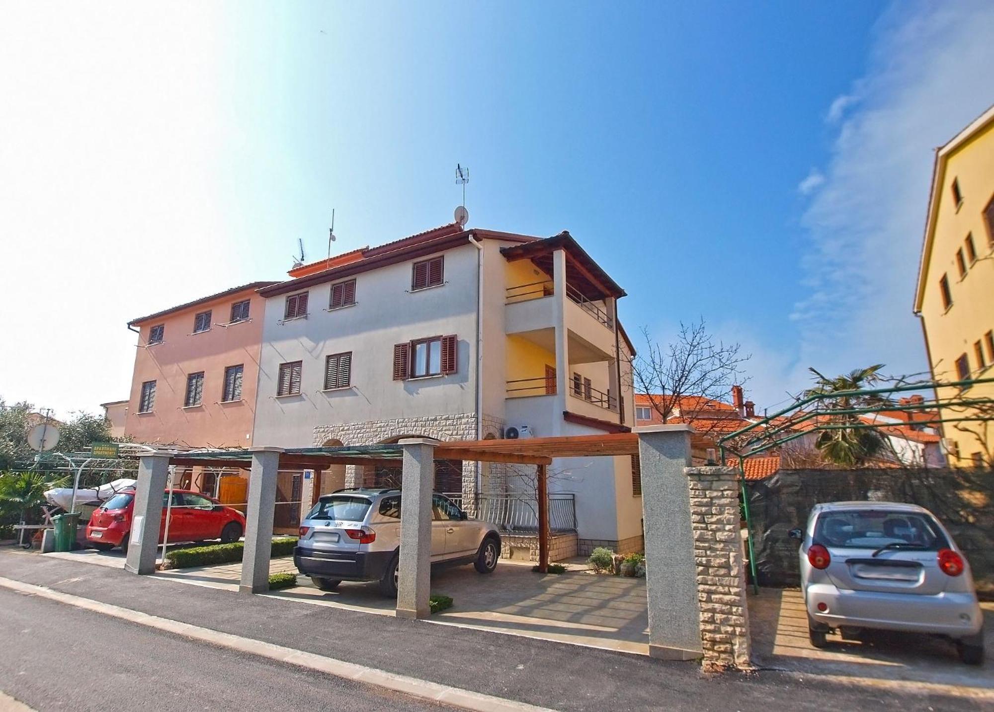 Apartments Mira 1293