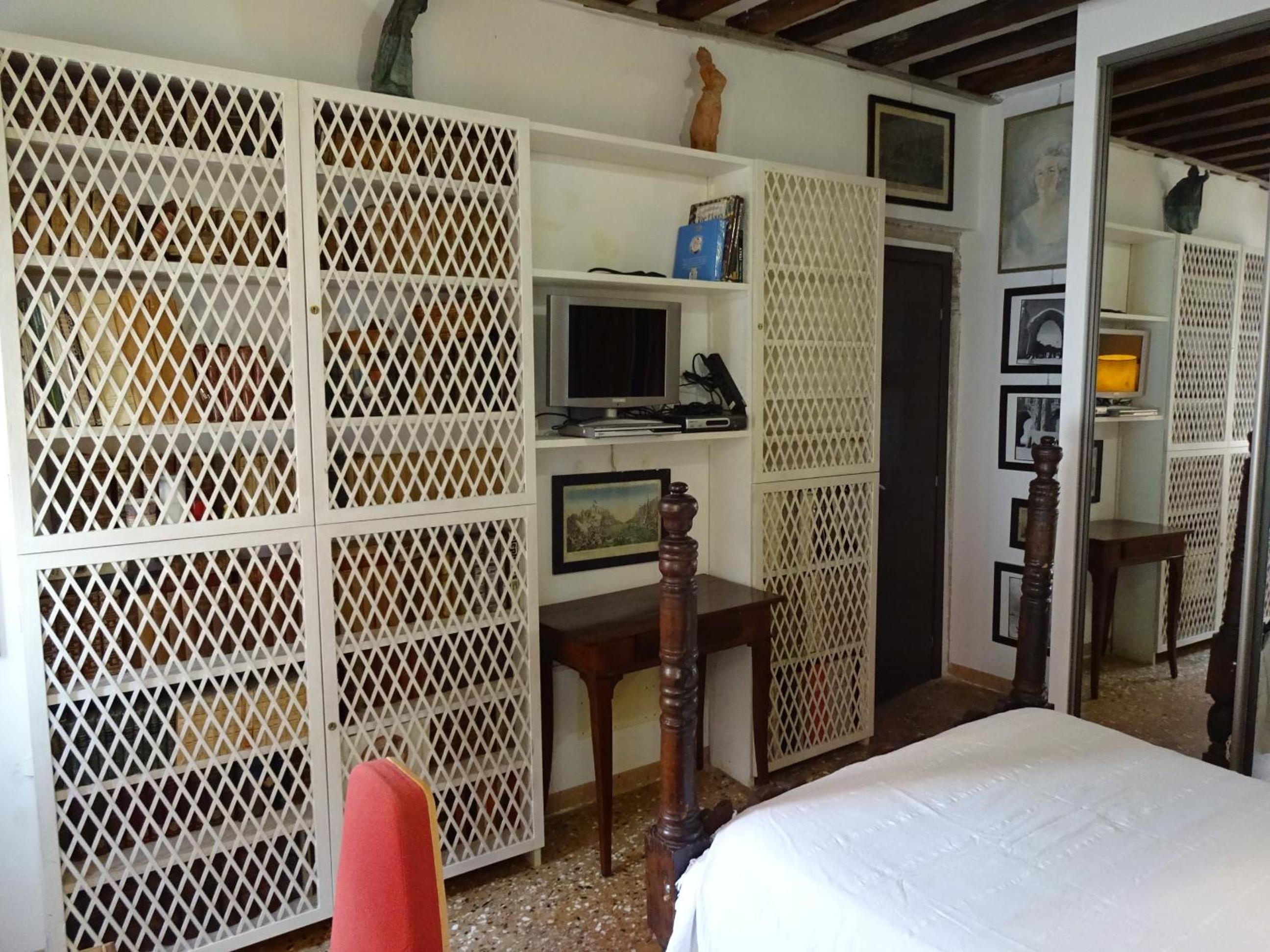 Artist House