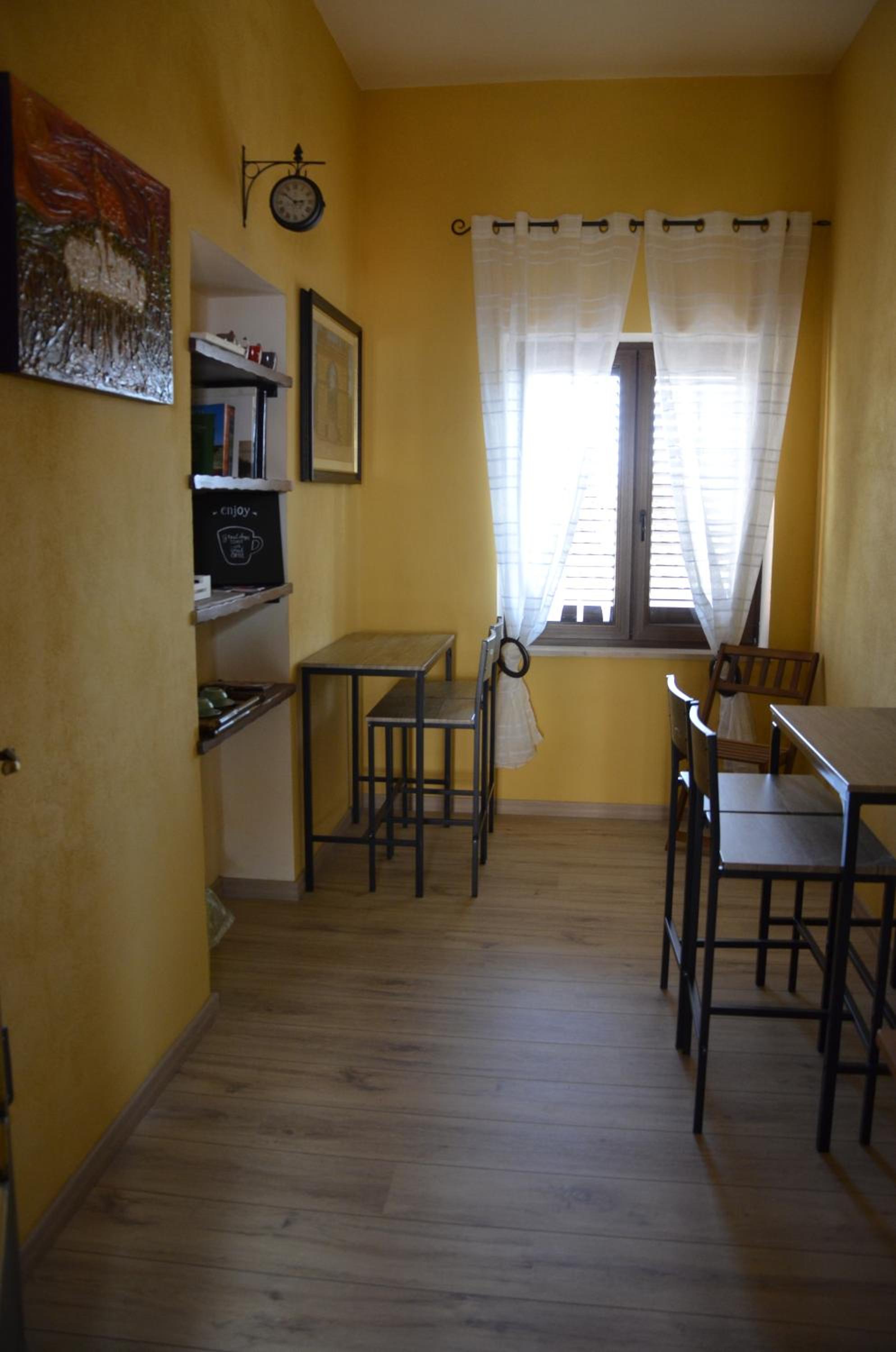 Photo 33