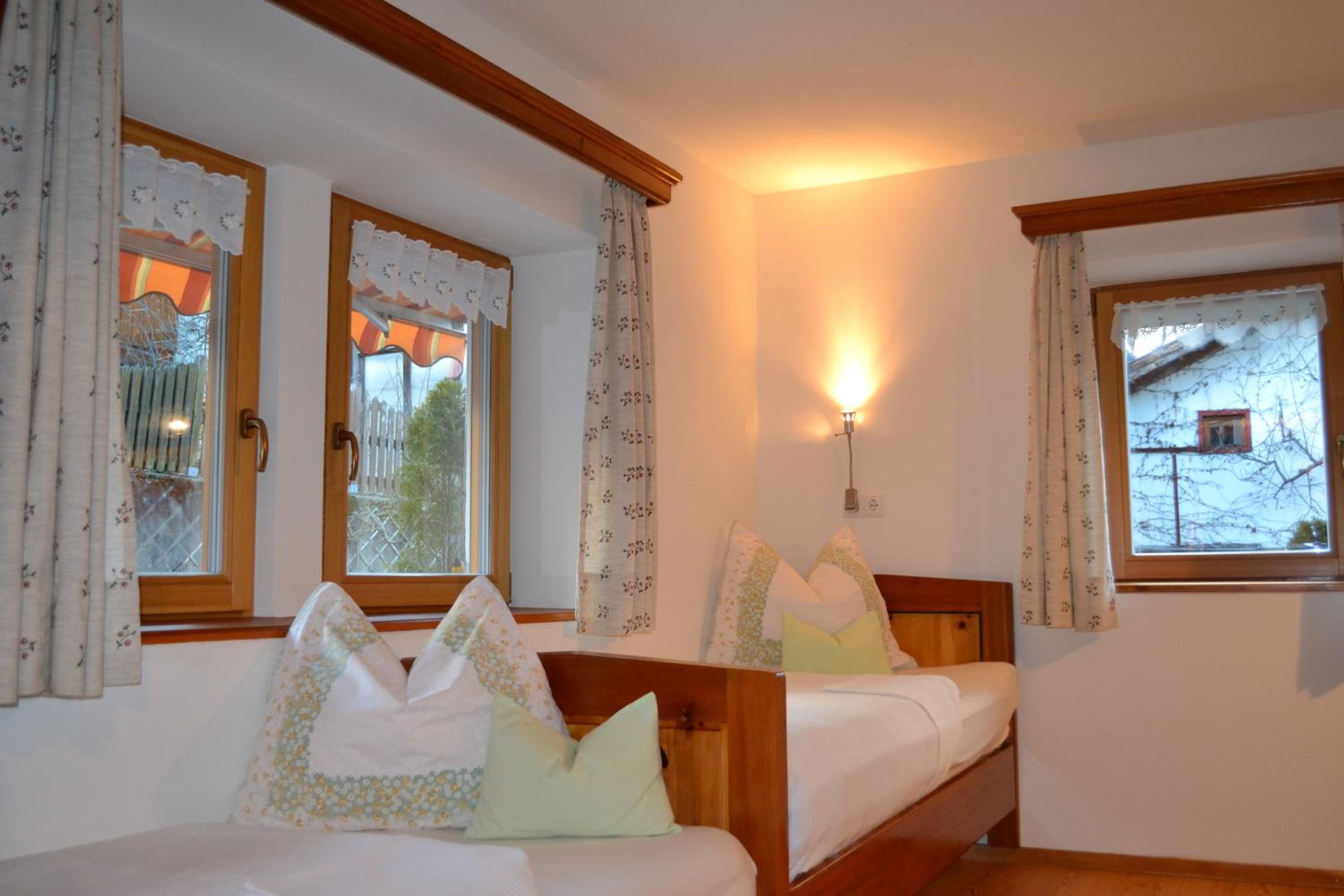Ferienwohnung Pramstaller en Valdaora — hotel room