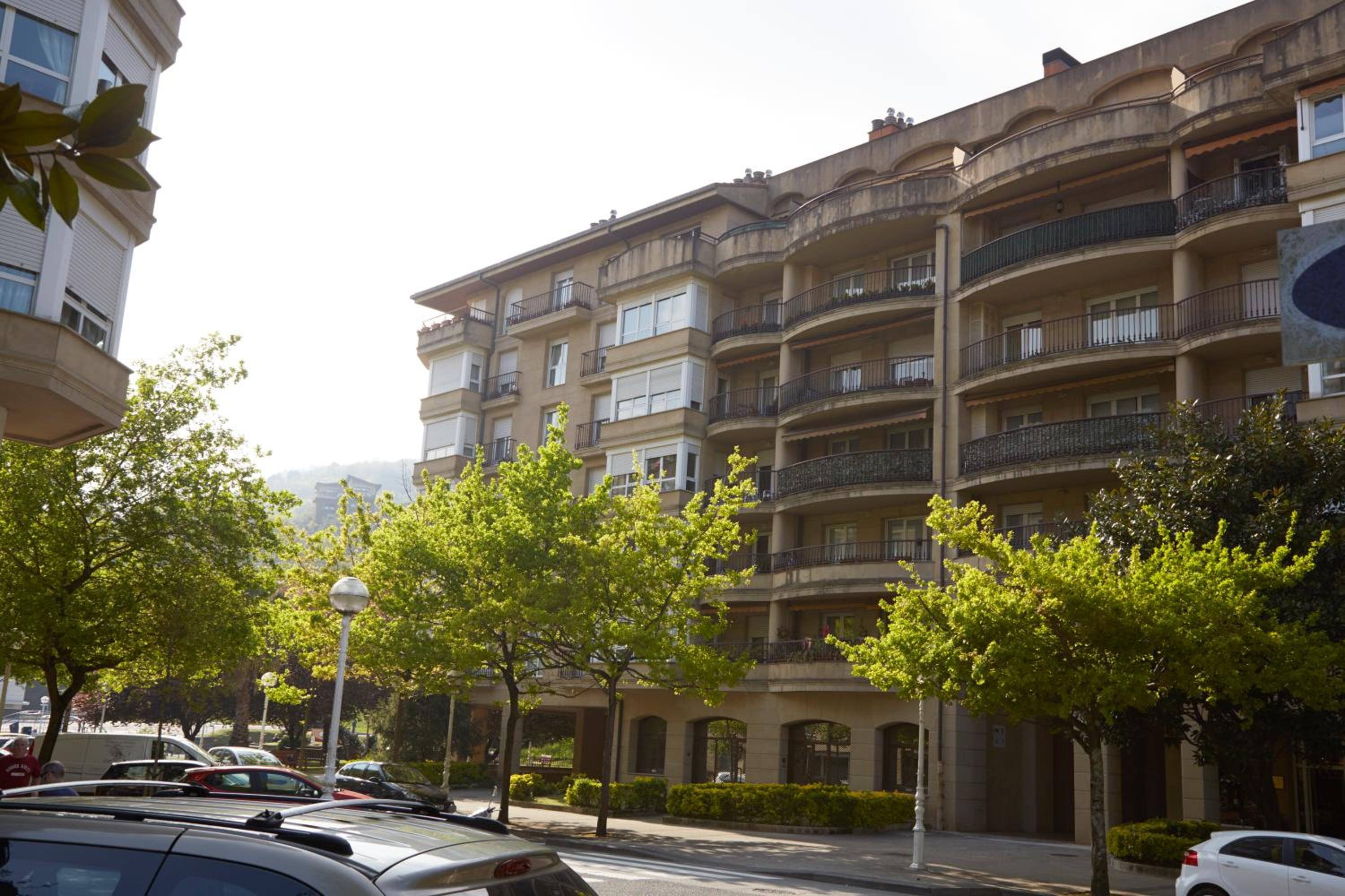 Playa de Ondarreta 2 by FeelFree Rentals