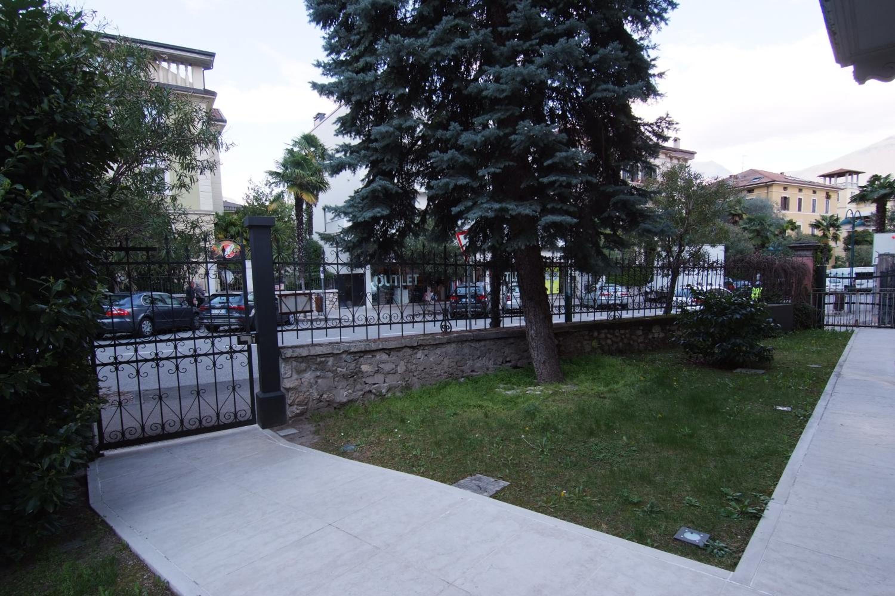 Photo 37