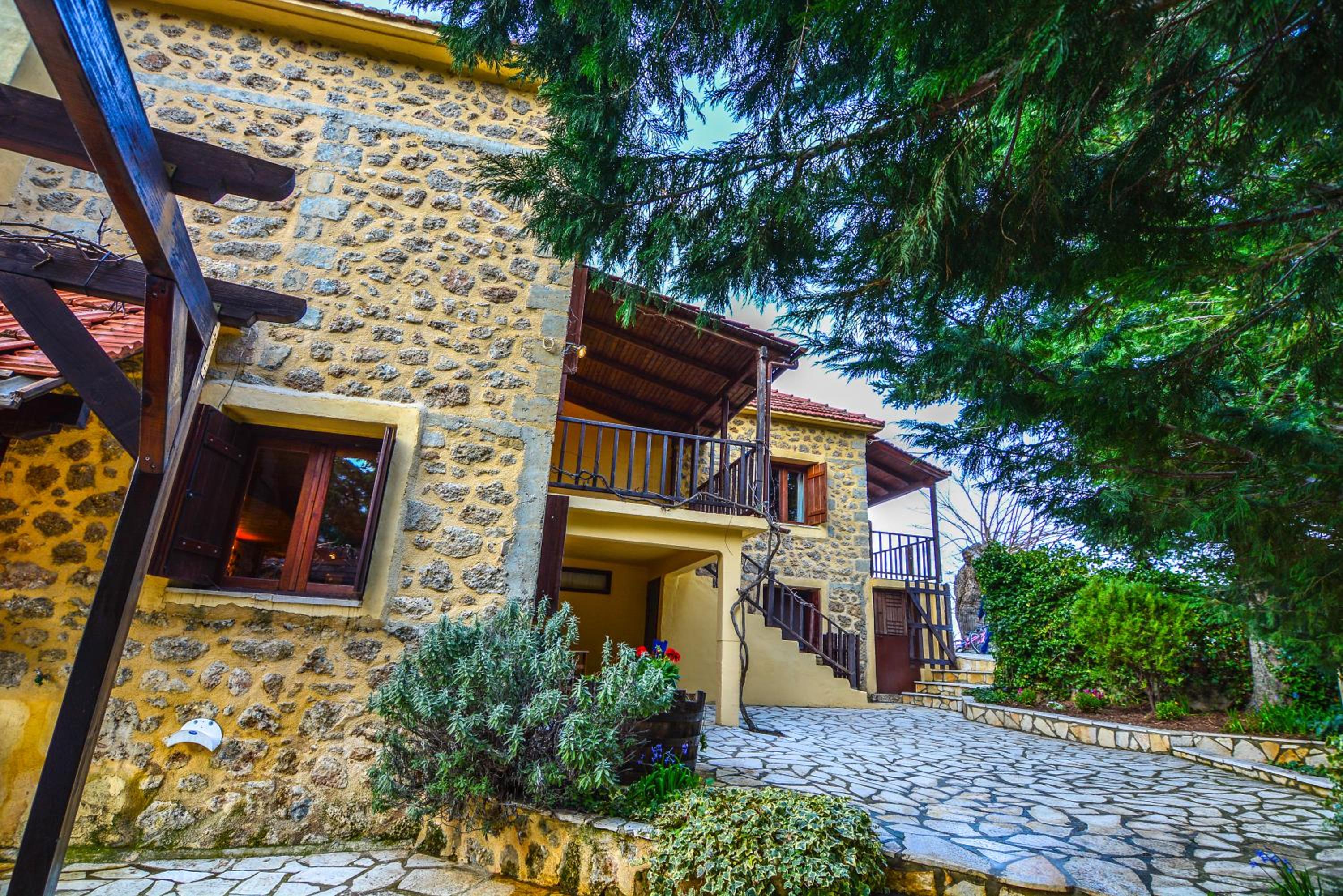 Εν Αρχή - En Arhi view 3