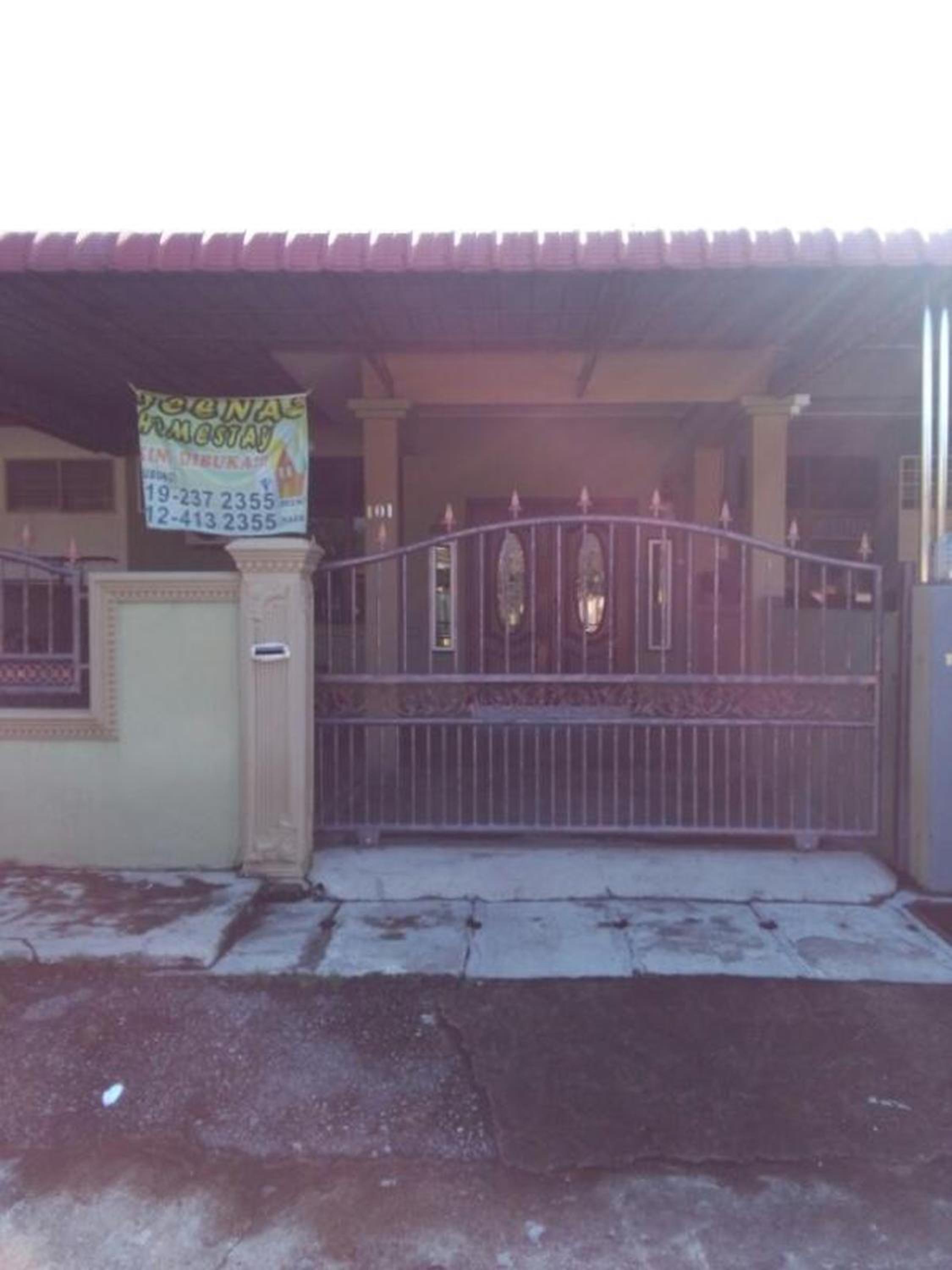Deenaz Utara Homestay photo 1