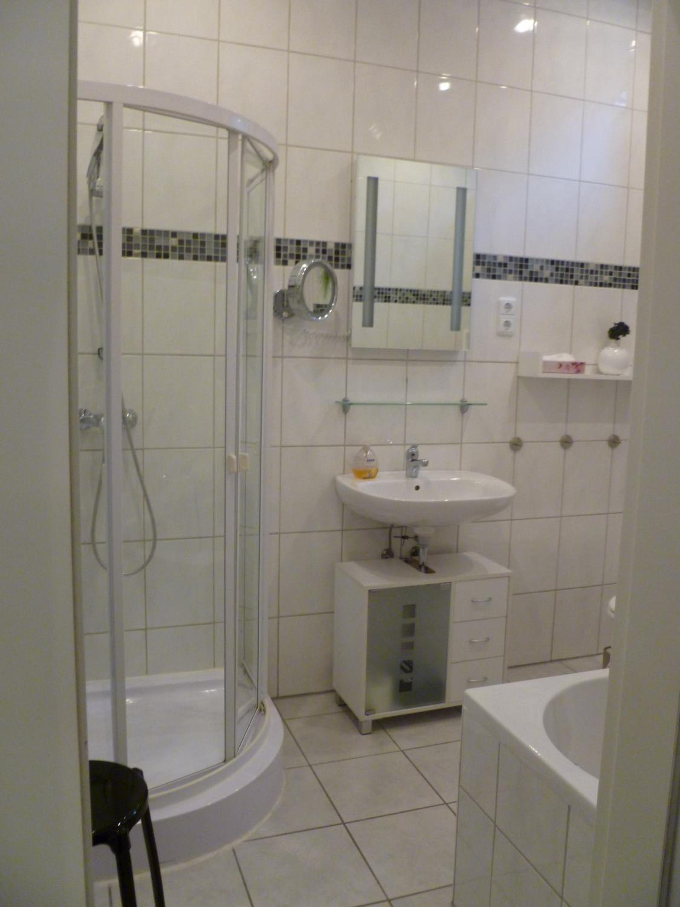 Photo 33