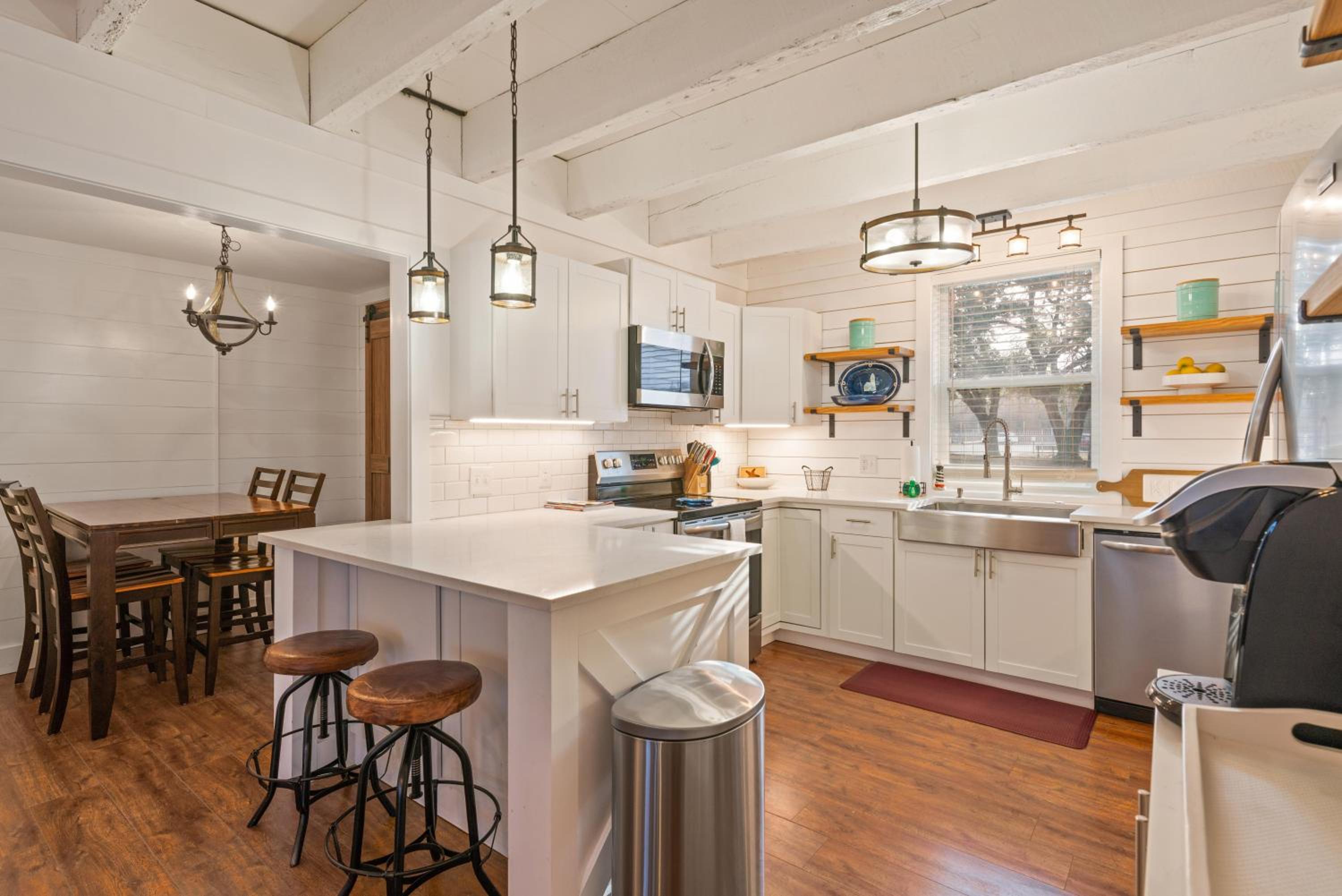 Sea Side Cottage - 4217 Second Street