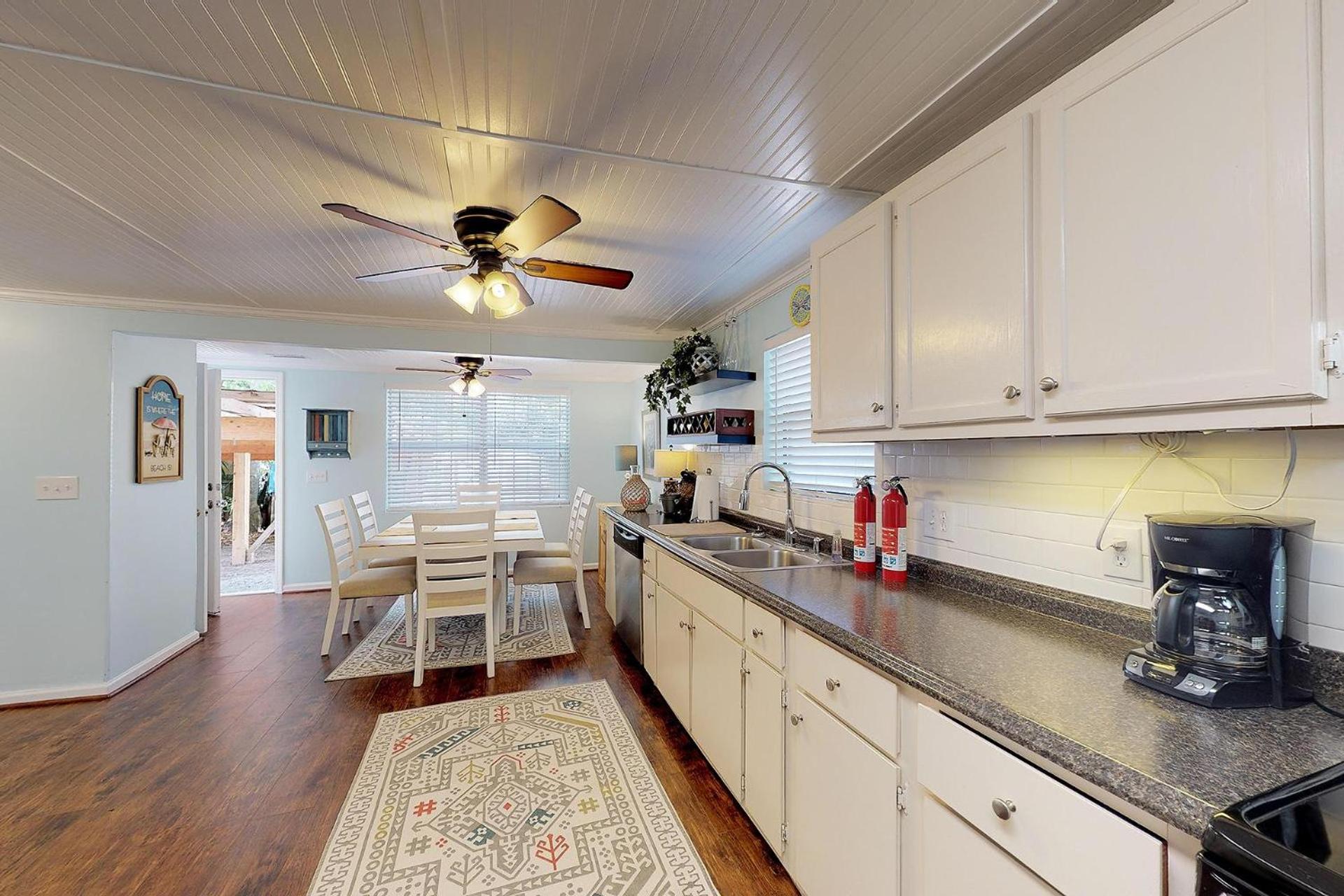 Hideaway Cottage - 11 Conch Shell Ln