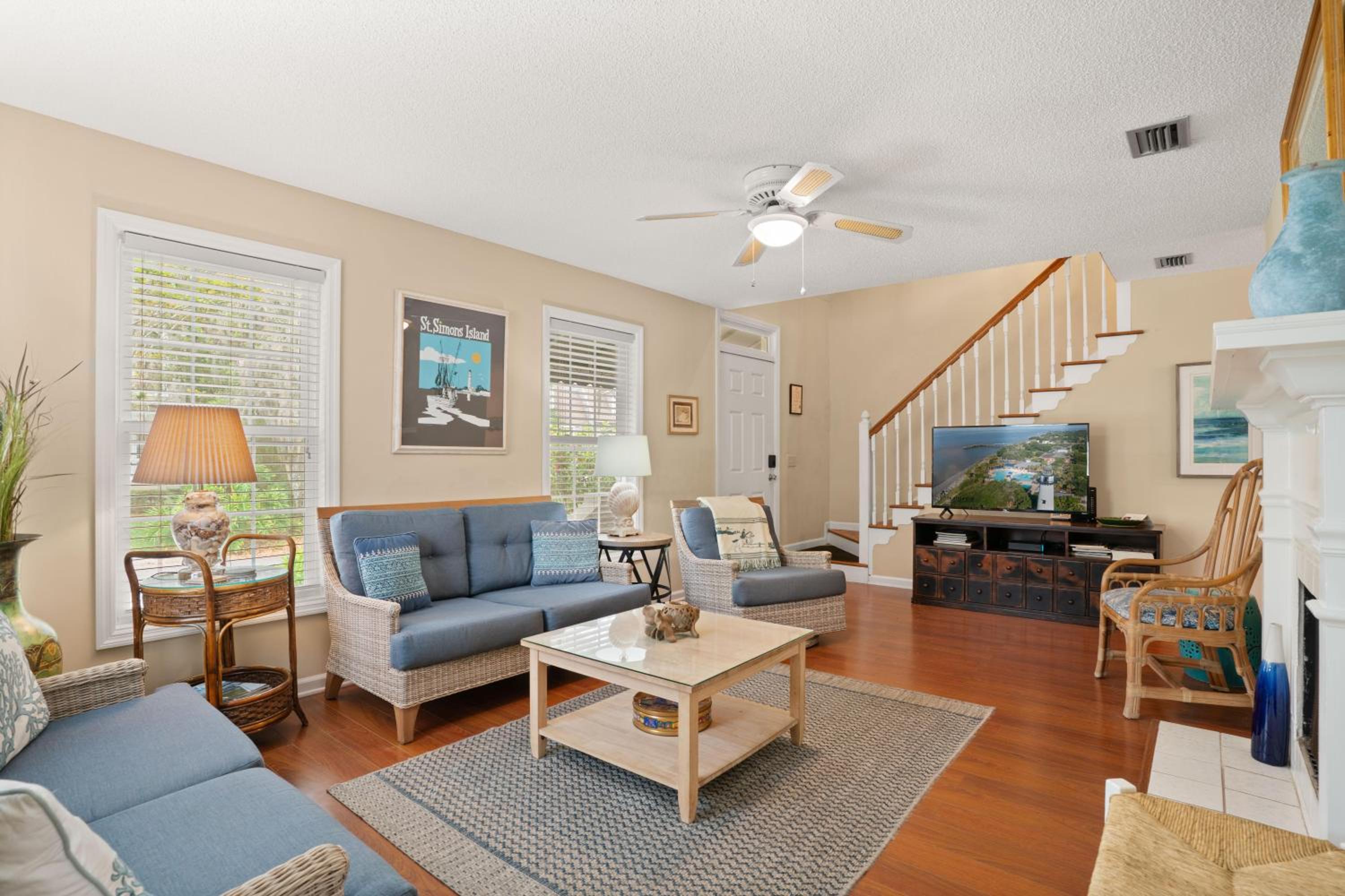 Coastal Cottage - 111 Mews Circle